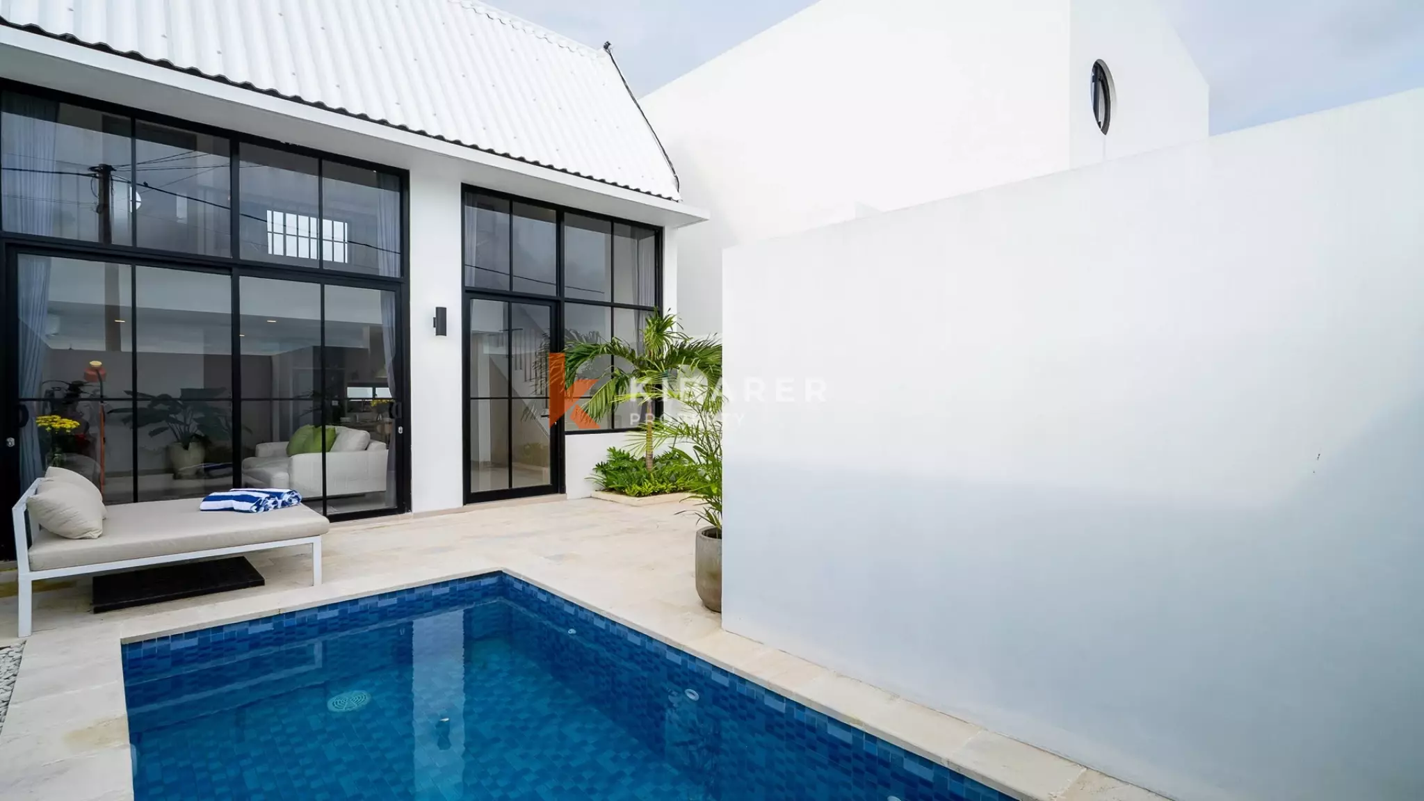 Modern-Style One-Bedroom Townhouse Villa in Canggu
