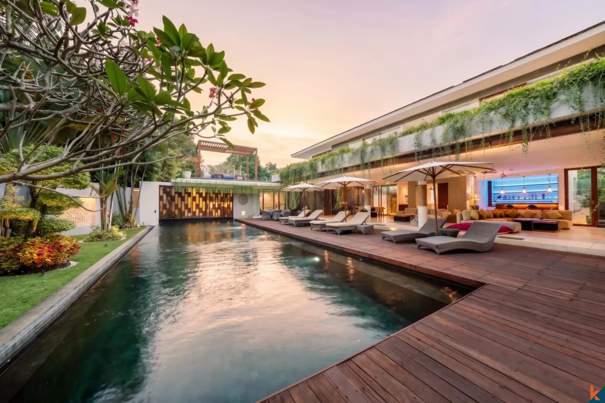 Rumah Mewah Lima Kamar Tidur Hak Milik di Tanah Lot yang Tenang - Nyanyi