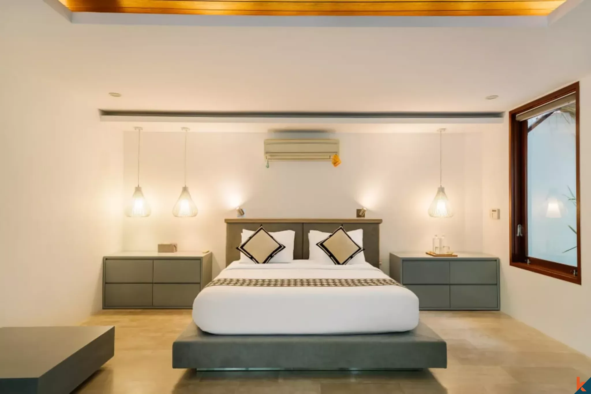 Rumah Mewah Lima Kamar Tidur Hak Milik di Tanah Lot yang Tenang - Nyanyi