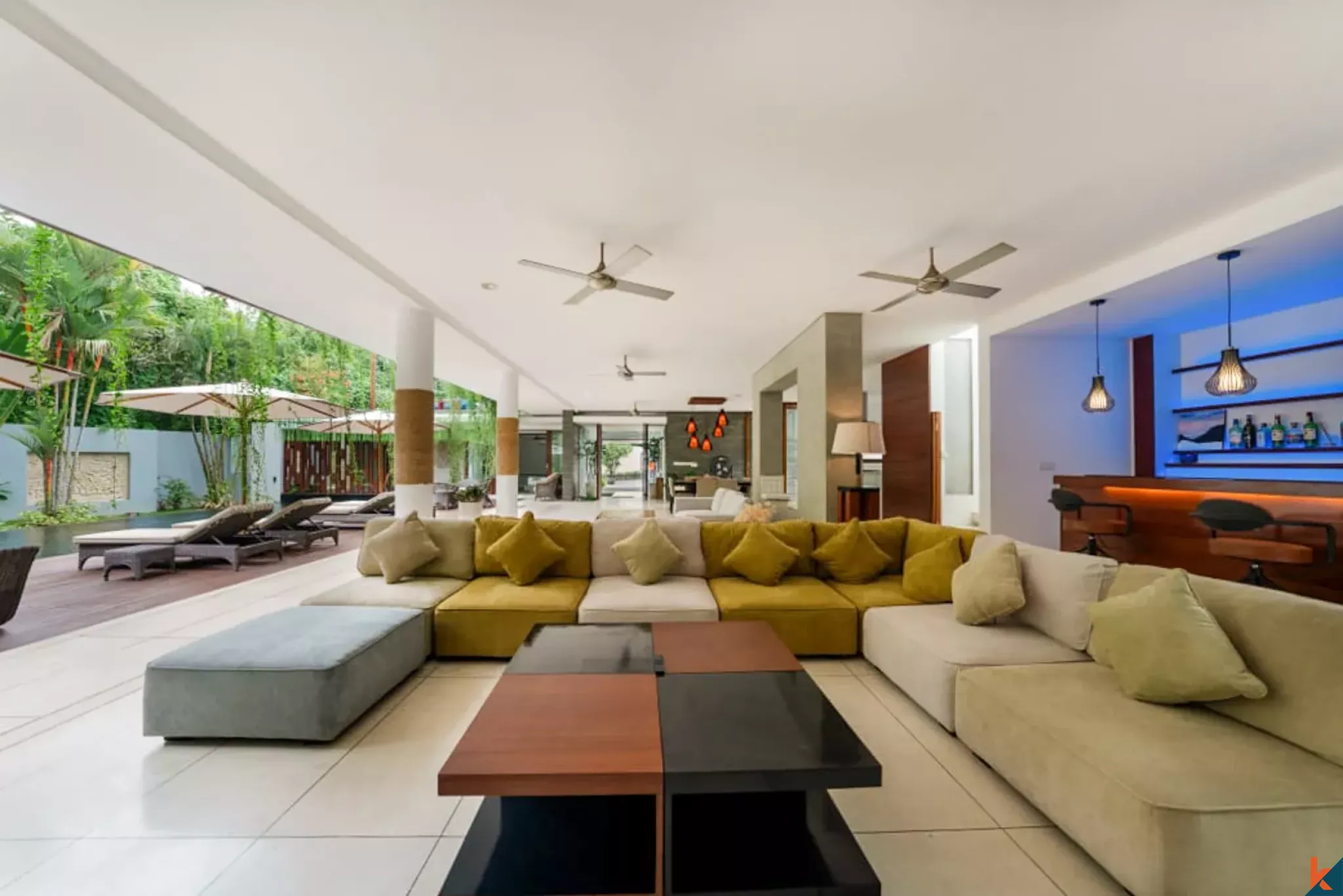 Rumah Mewah Lima Kamar Tidur Hak Milik di Tanah Lot yang Tenang - Nyanyi