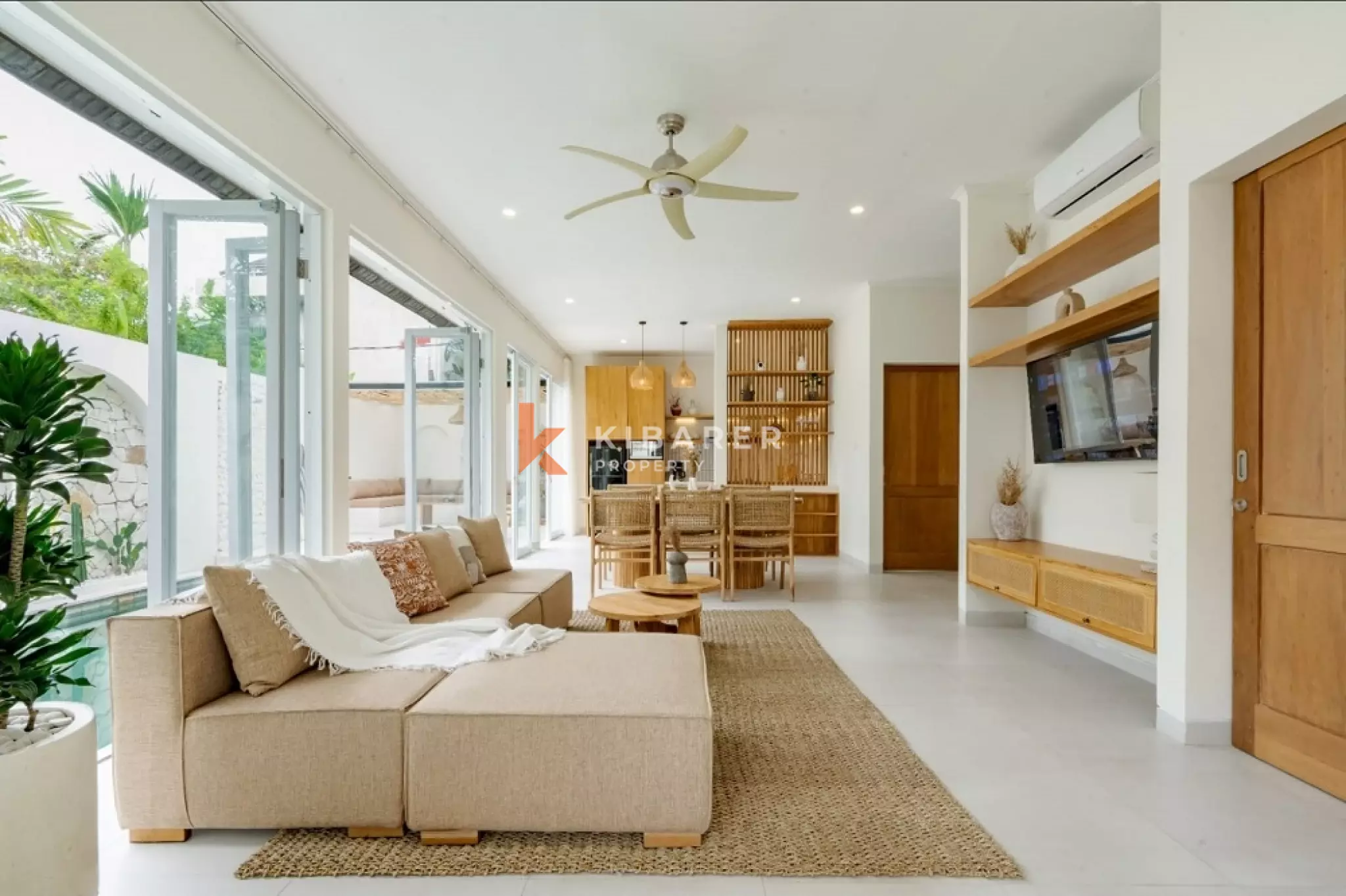 Spacious Three-Bedrooms Villa With Pool in Berawa