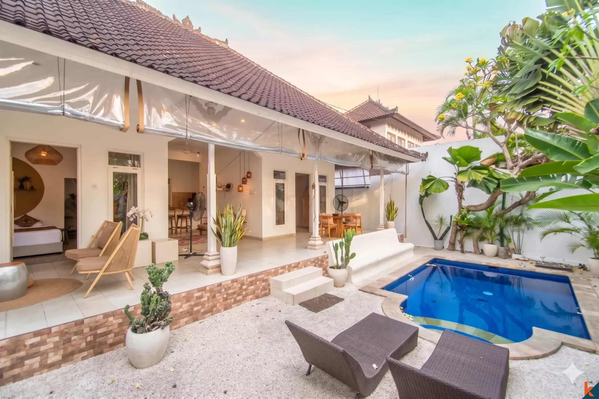 Vila Sewa Dua Kamar Tidur yang Menawan dan Terpusat di Seminyak