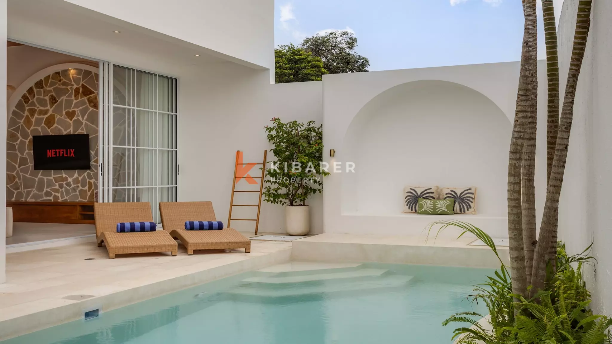 Elegant Three-Bedroom Tropical Villa with Private Pool in Ungasan