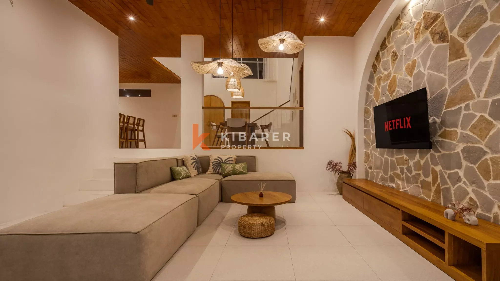 Elegant Three-Bedroom Tropical Villa with Private Pool in Ungasan