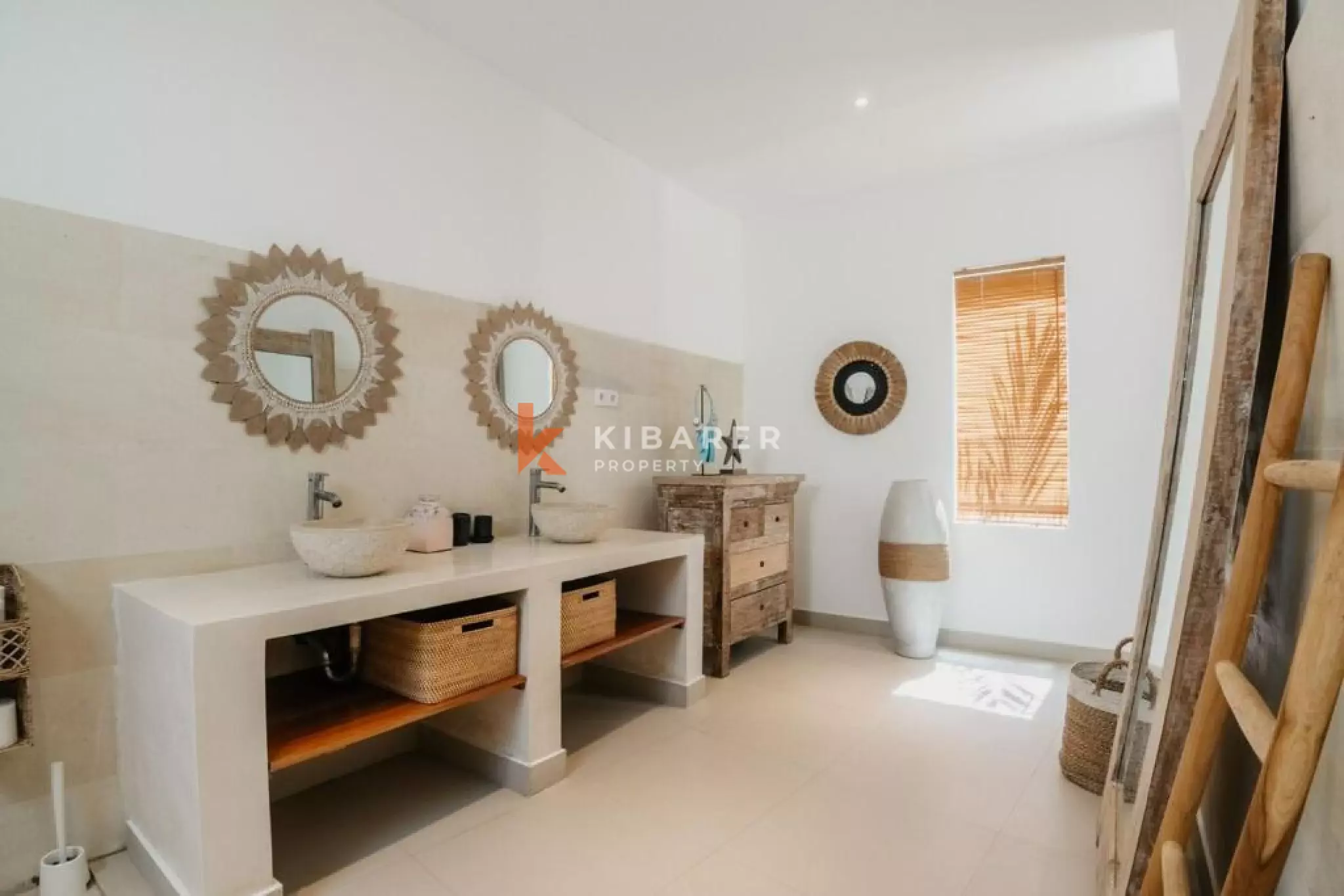 Spacious Four-Bedroom Villa with Large Pool in Tranquil Uma