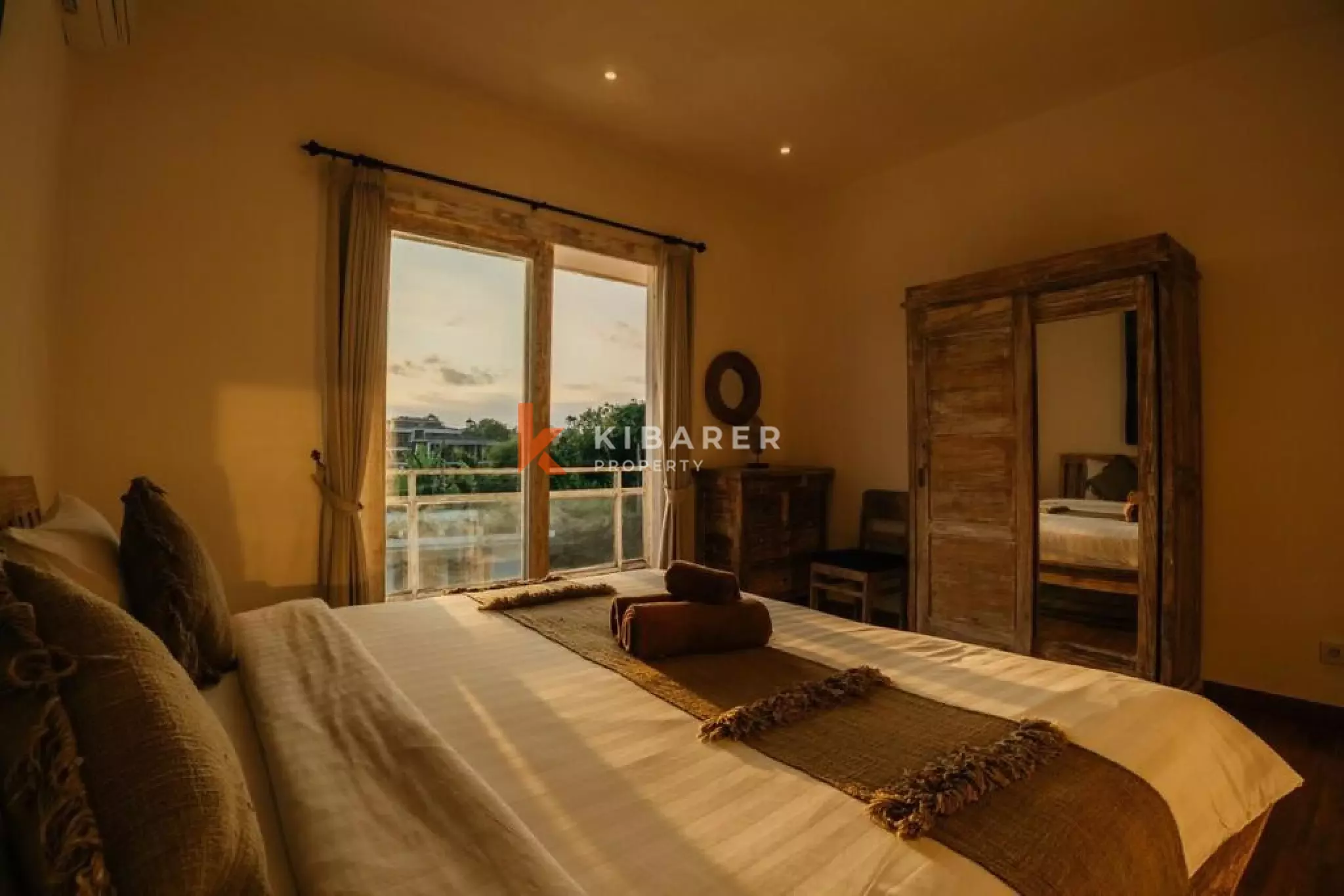 Spacious Four-Bedroom Villa with Large Pool in Tranquil Uma