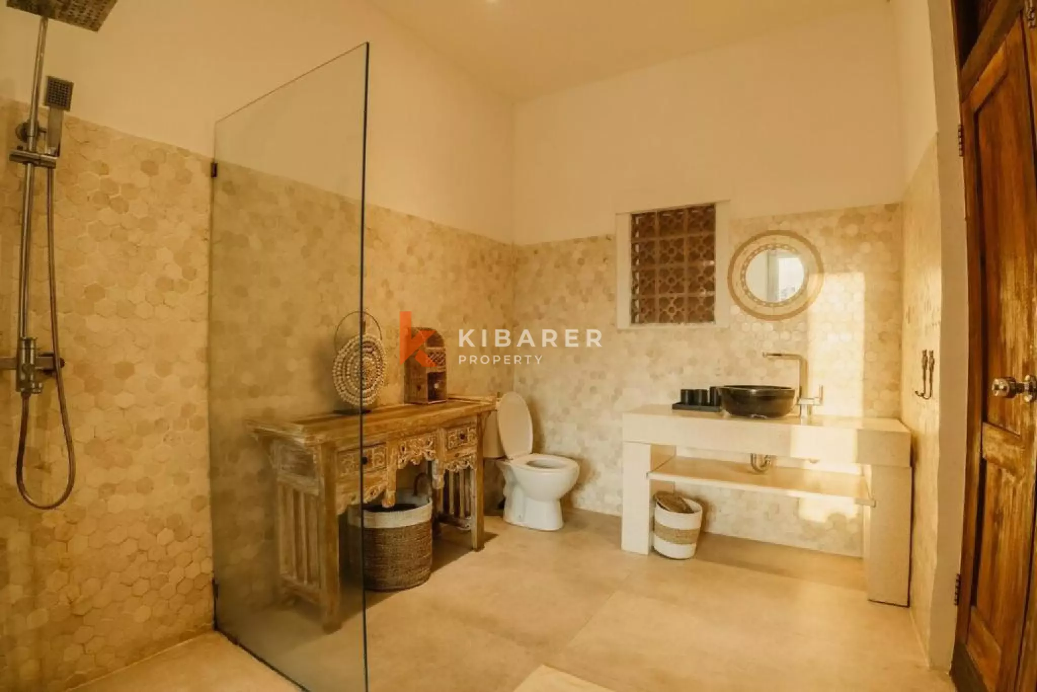 Spacious Four-Bedroom Villa with Large Pool in Tranquil Uma