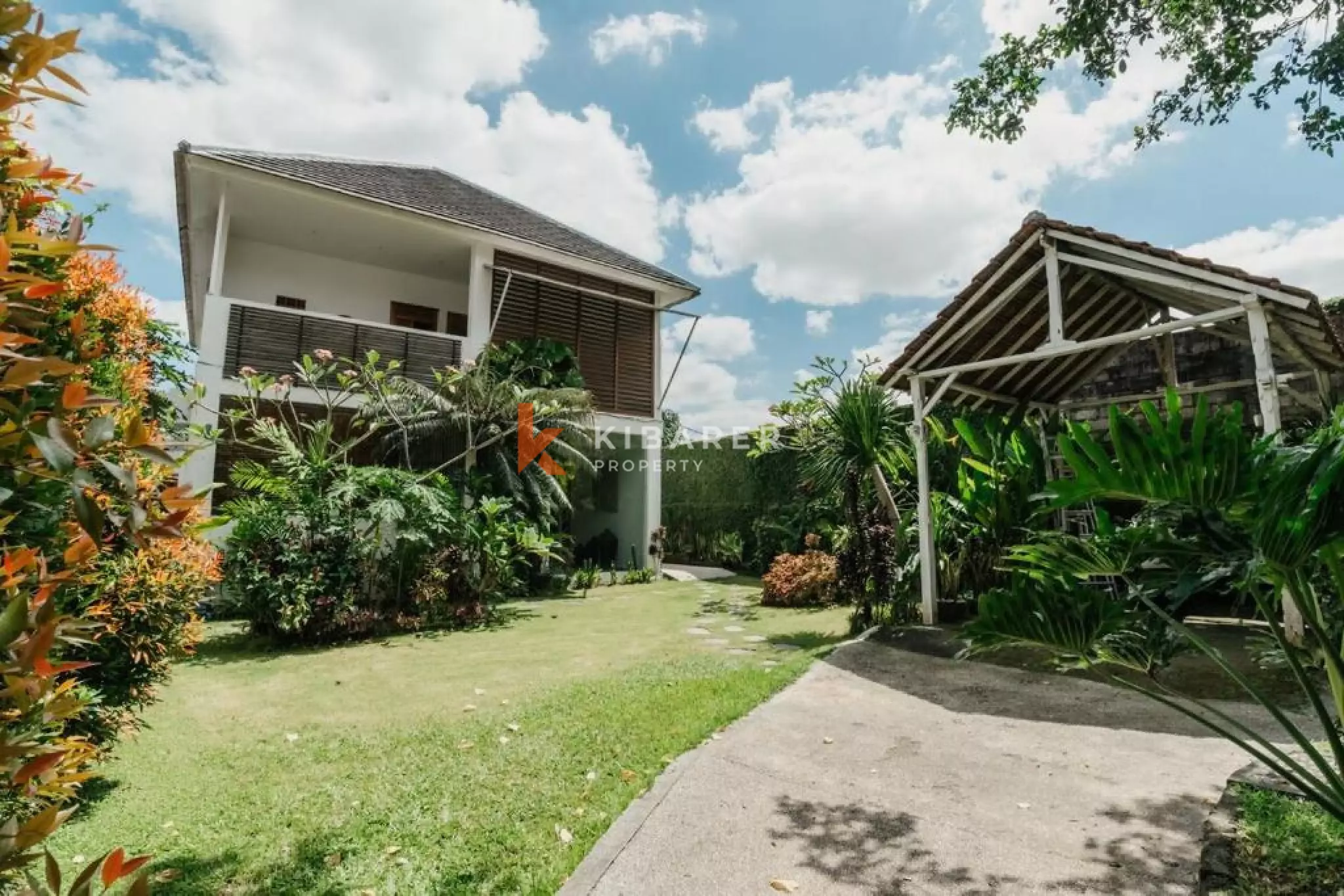 Spacious Four-Bedroom Villa with Large Pool in Tranquil Uma