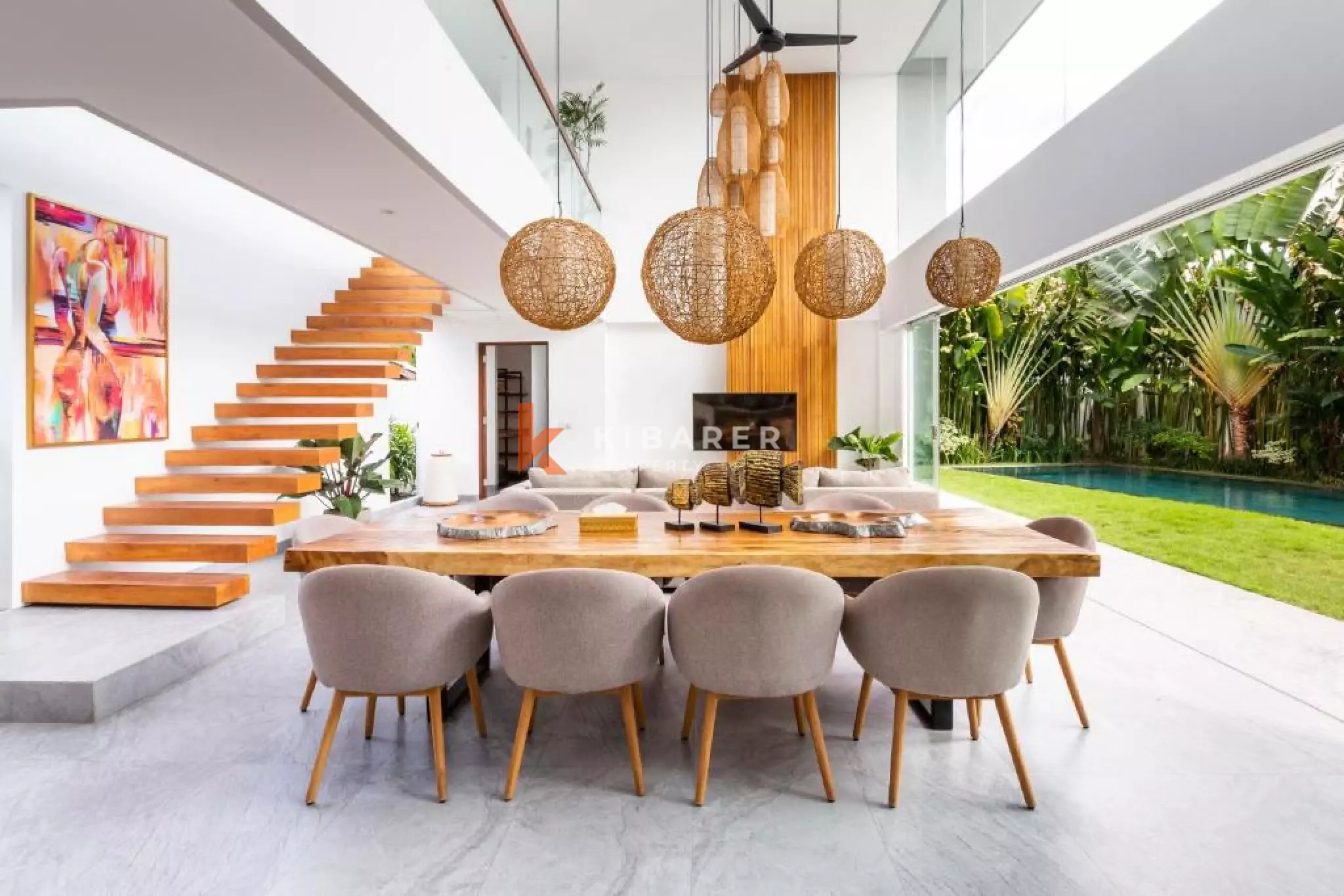 Modern Beachside Five Bedroom Villa with Rooftop Lounge and Sauna Walking away to Berawa Beach