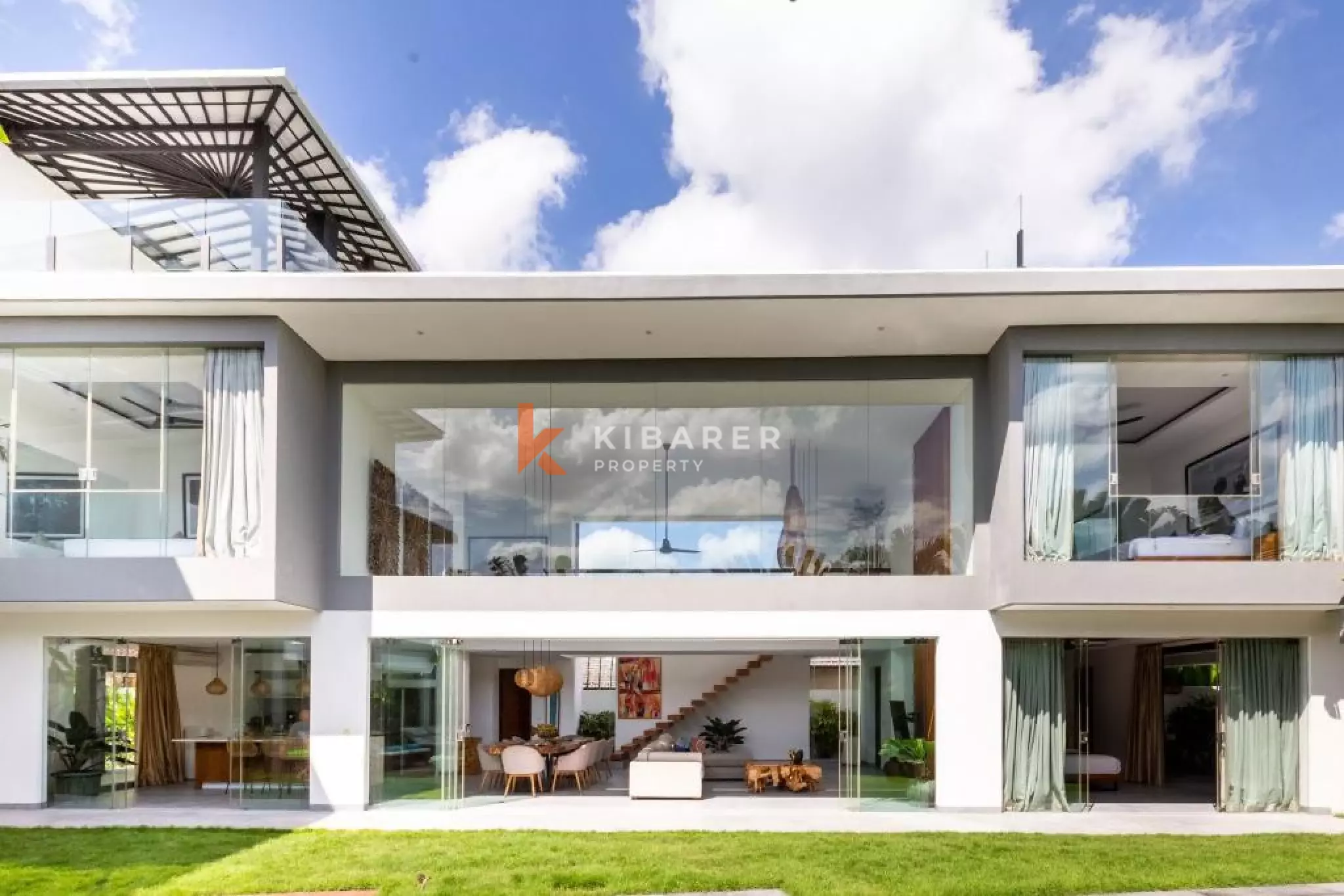 Modern Beachside Five Bedroom Villa with Rooftop Lounge and Sauna Walking away to Berawa Beach