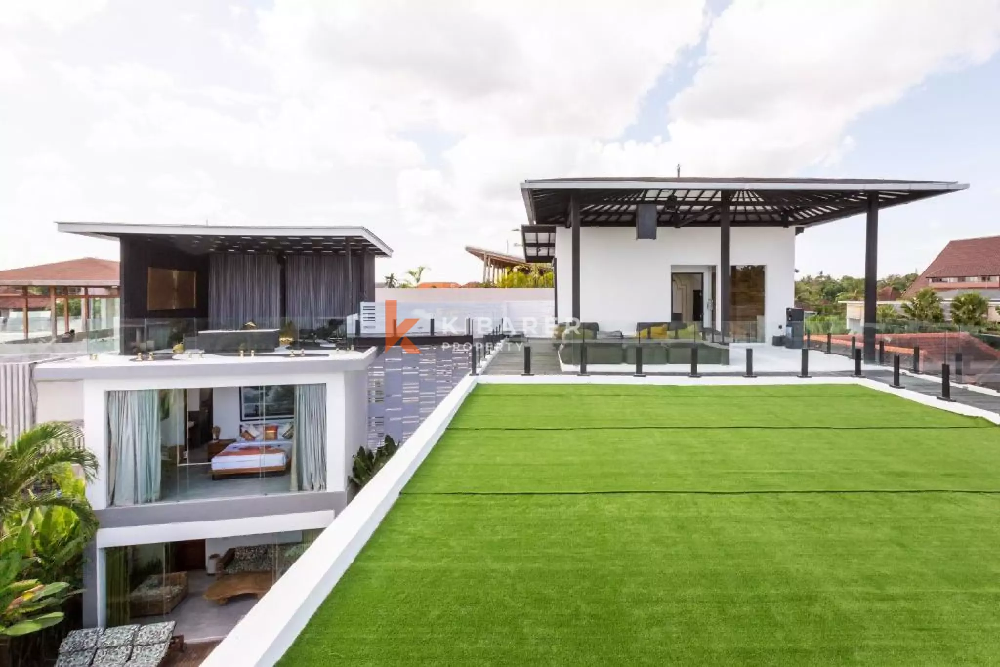 Modern Beachside Five Bedroom Villa with Rooftop Lounge and Sauna Walking away to Berawa Beach