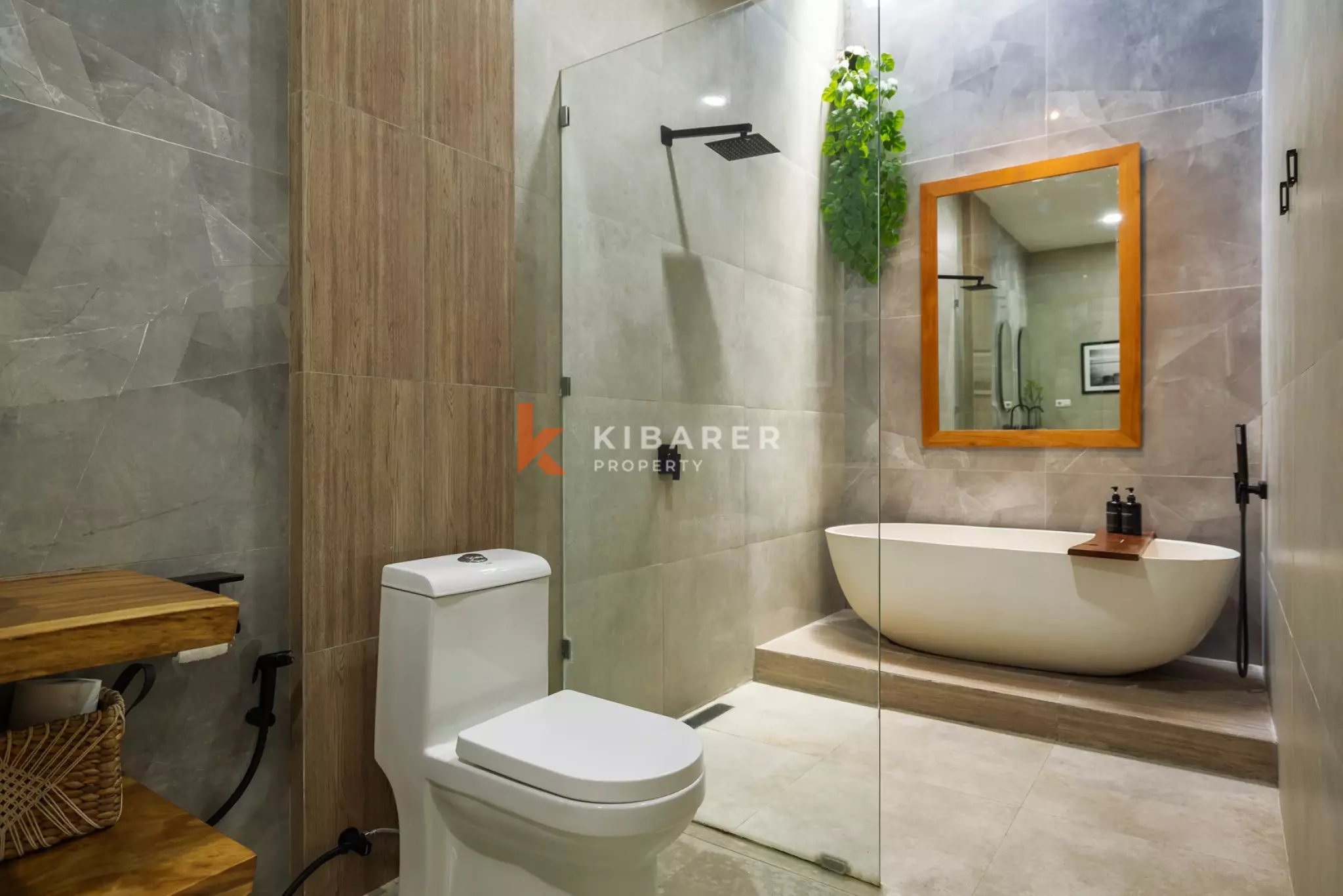 Charming Artistic Two Bedroom Villa Steps from Berawa Beach