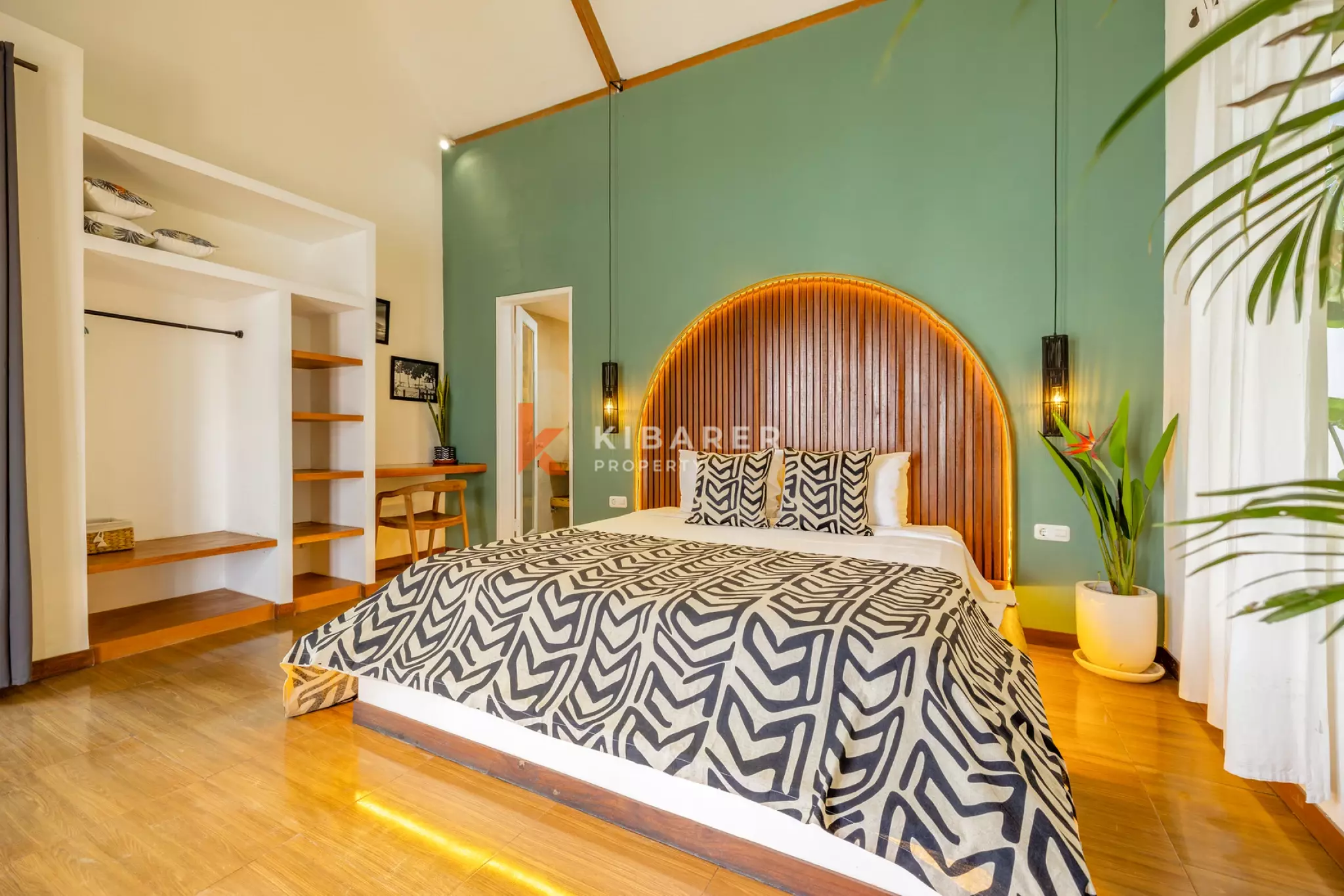 Charming Artistic Two Bedroom Villa Steps from Berawa Beach