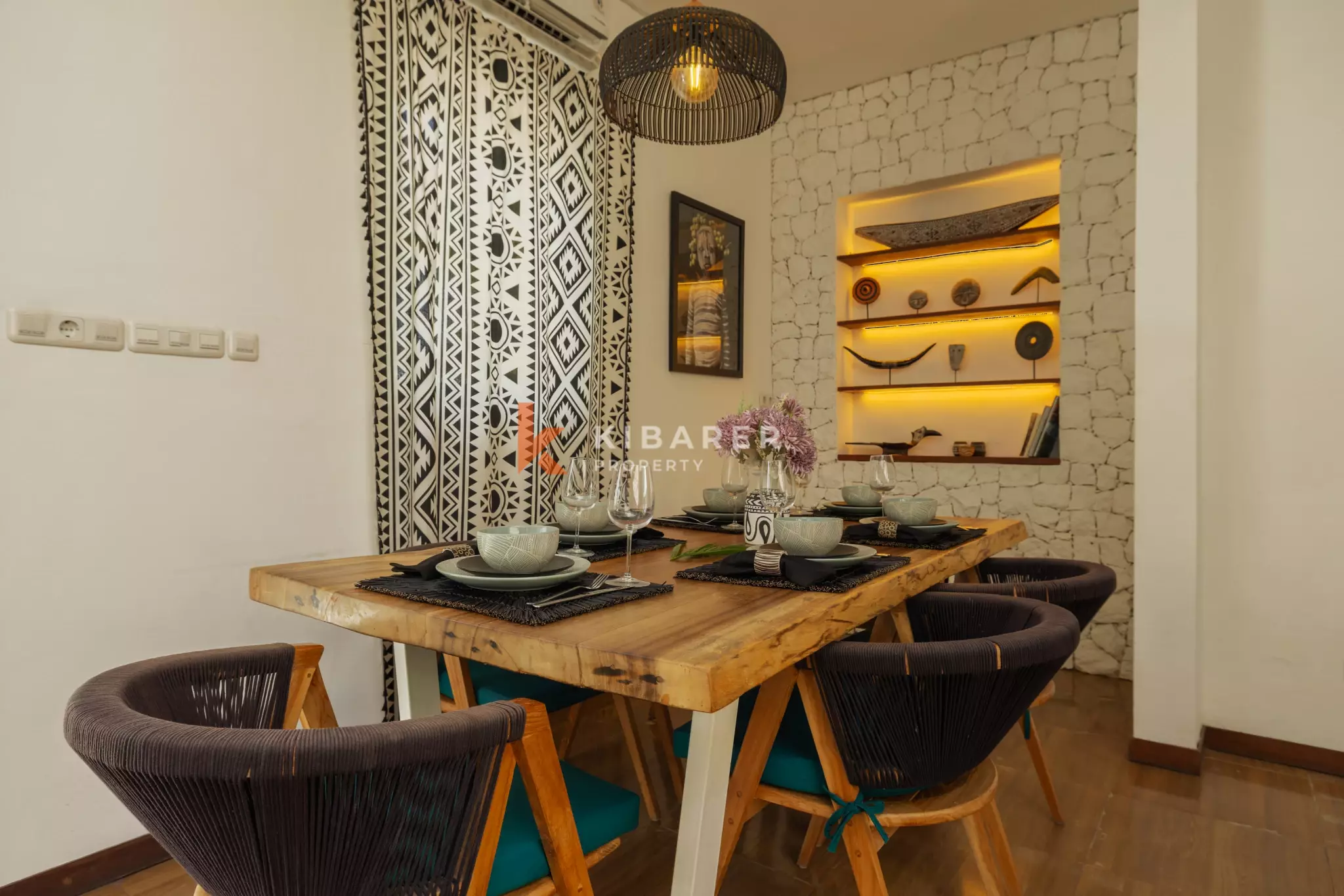 Charming Artistic Two Bedroom Villa Steps from Berawa Beach