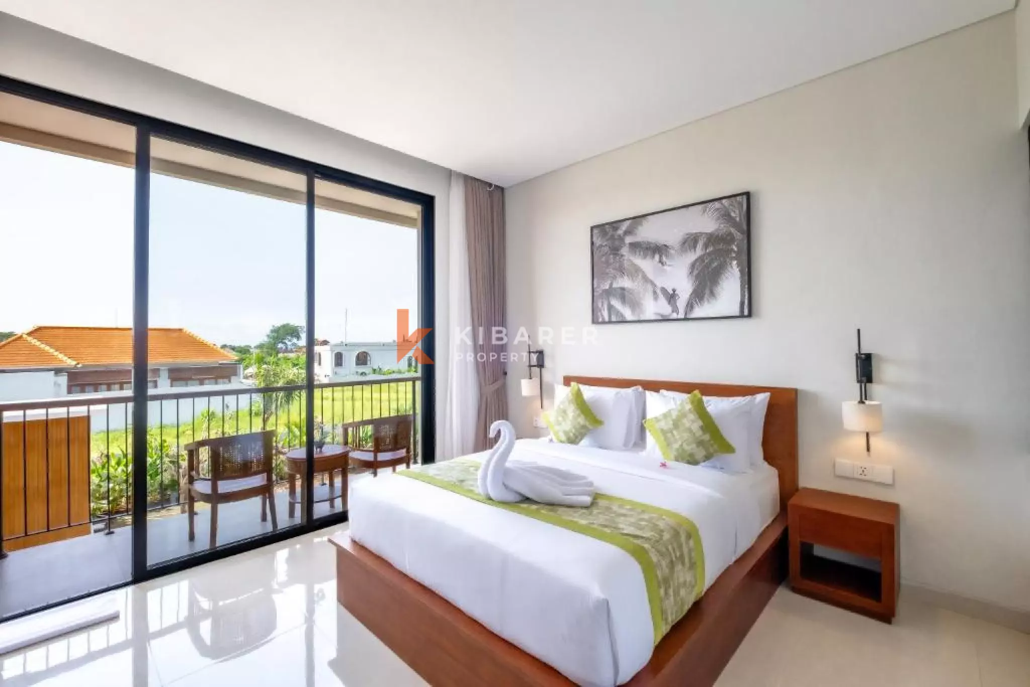 Charming Beachside One Bedroon Suite in Seseh with Shared Pool