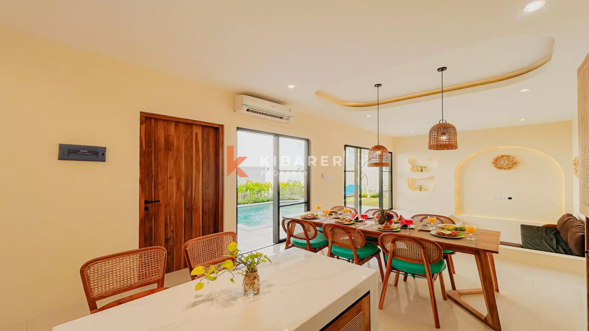 Elegant Tropical Contemporary Three-Bedroom Villa with Private Pool in Sanur