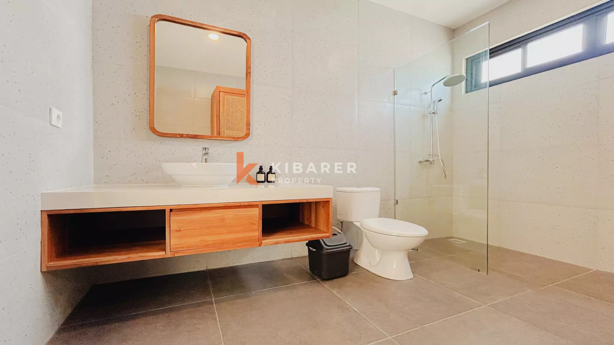 Elegant Tropical Contemporary Three-Bedroom Villa with Private Pool in Sanur