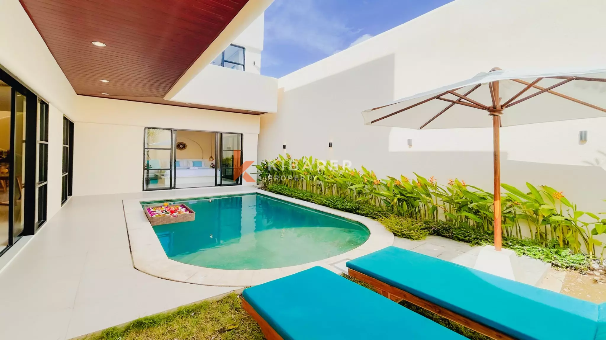 Elegant Tropical Contemporary Three-Bedroom Villa with Private Pool in Sanur