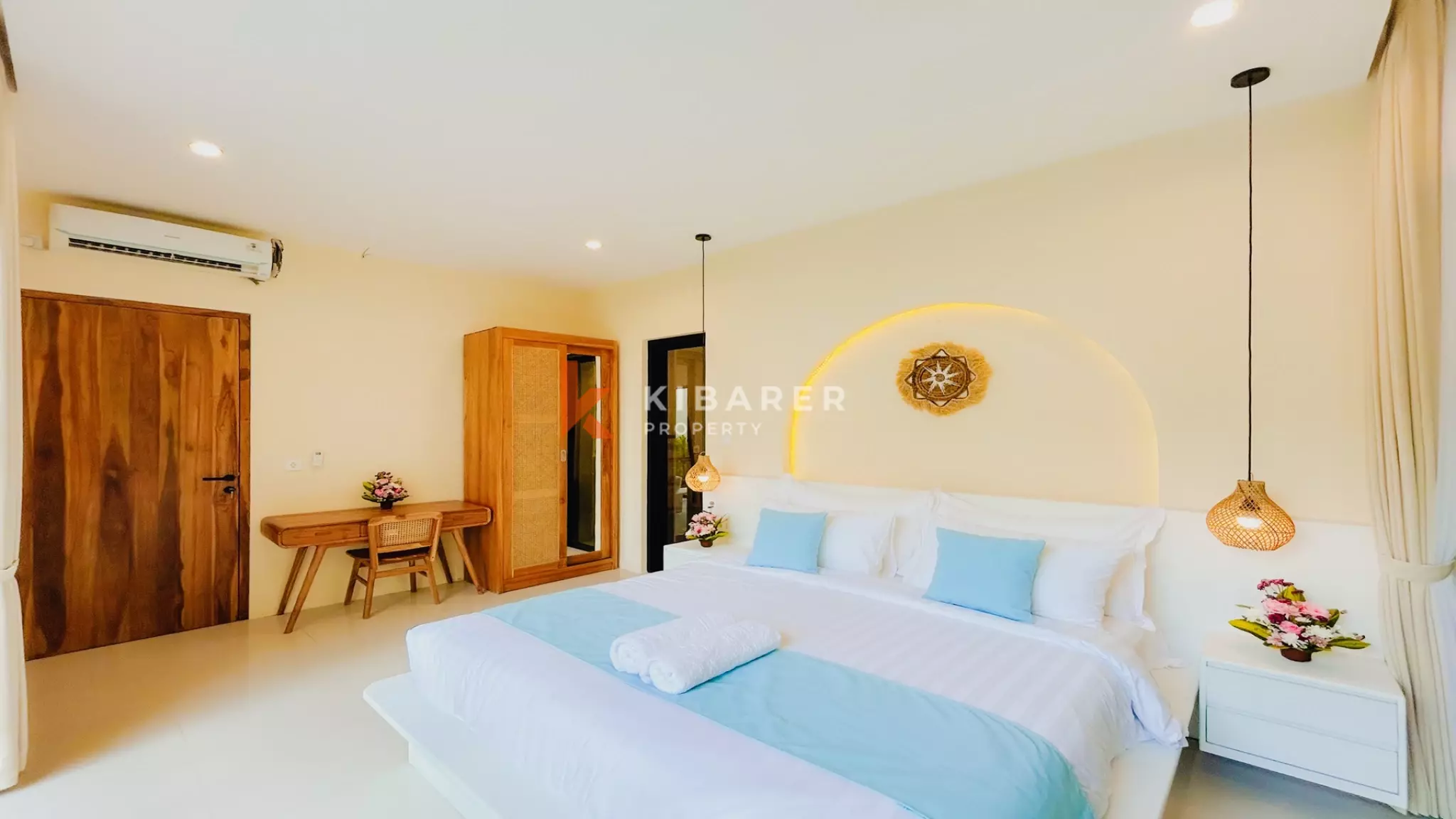 Elegant Tropical Contemporary Three-Bedroom Villa with Private Pool in Sanur