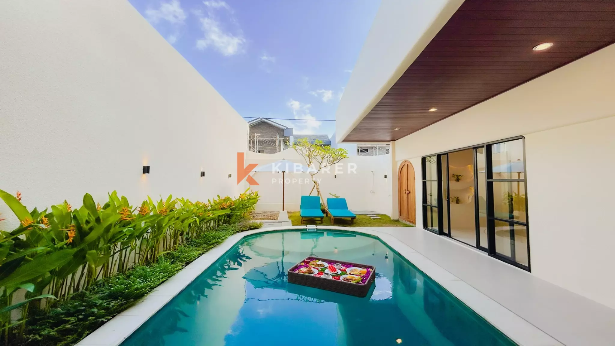 Elegant Tropical Contemporary Three-Bedroom Villa with Private Pool in Sanur