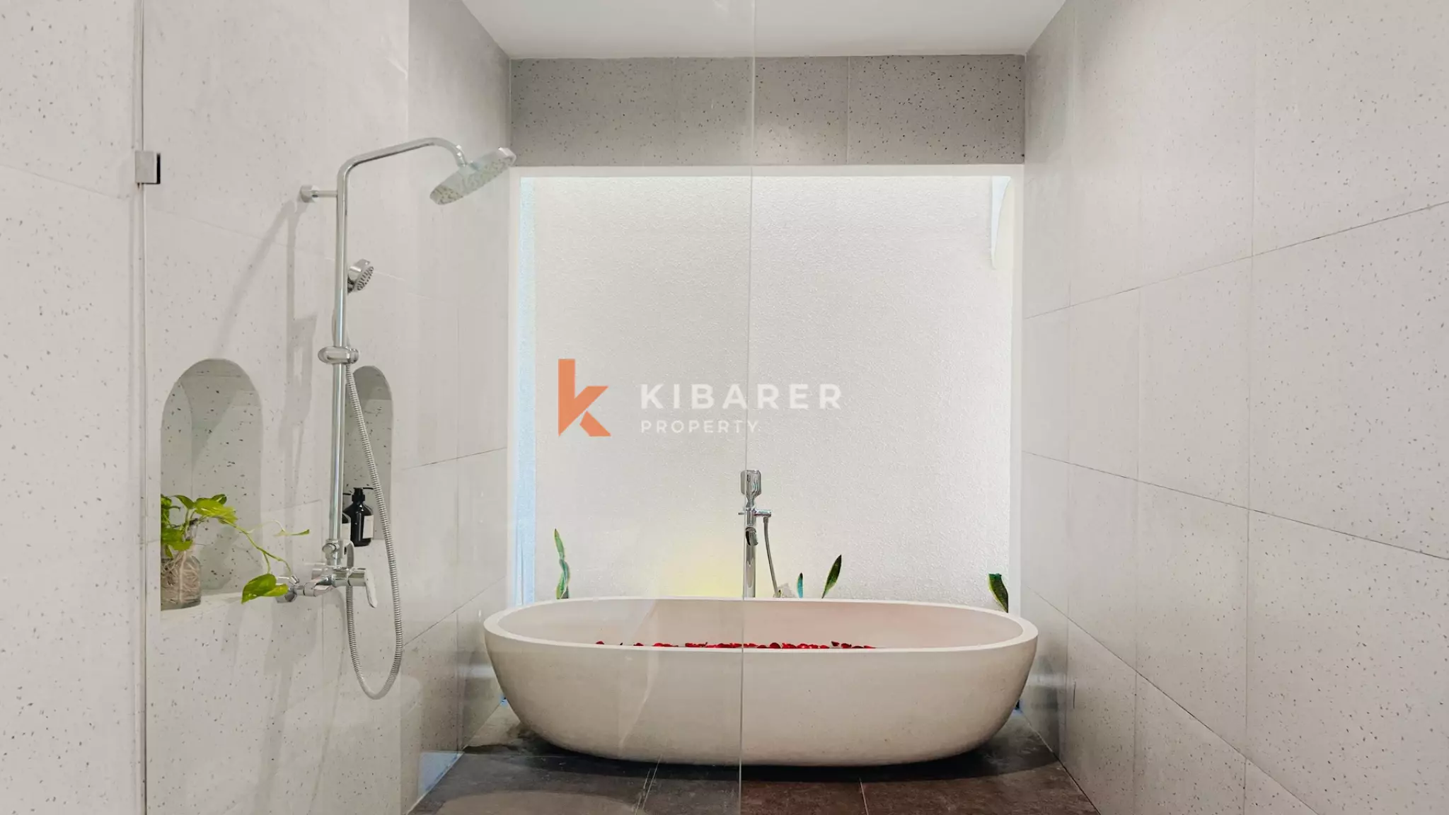 Elegant Tropical Contemporary Three-Bedroom Villa with Private Pool in Sanur