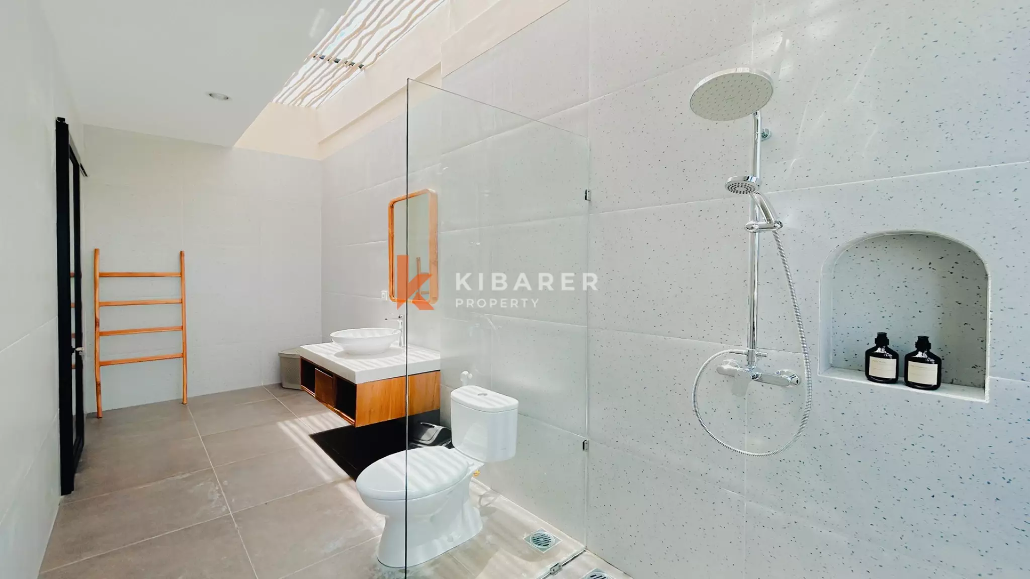 Elegant Tropical Contemporary Three-Bedroom Villa with Private Pool in Sanur