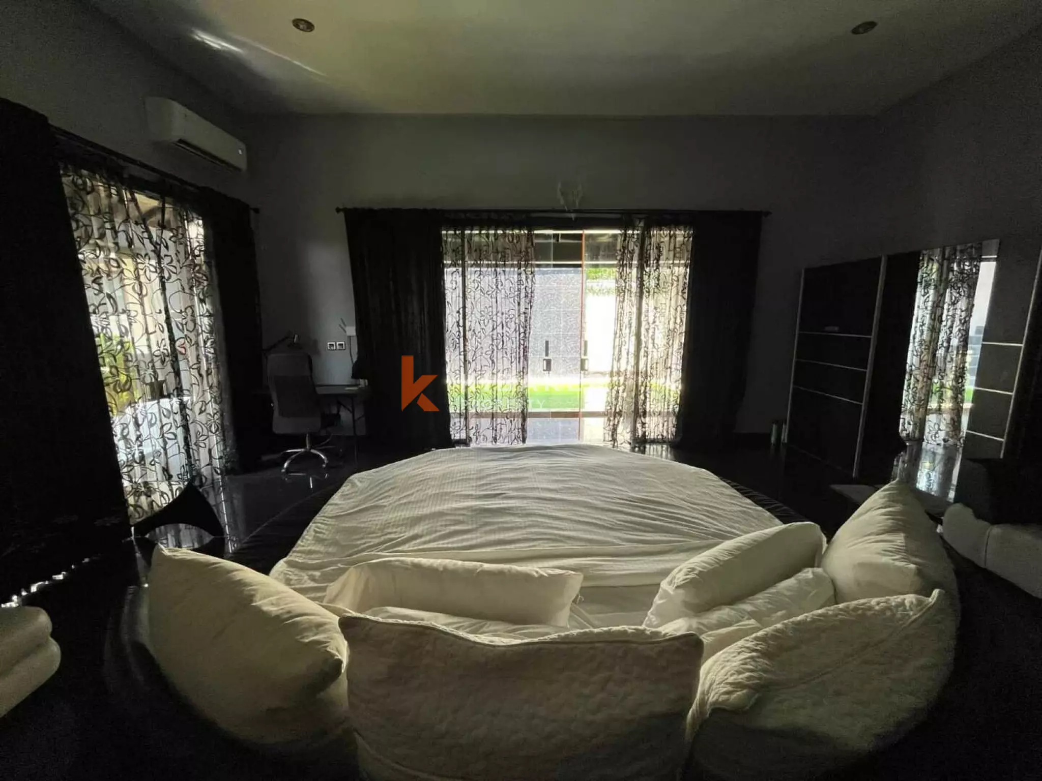 Cosy Two Bedroom Closed Living Villa Nichée à Jimbaran