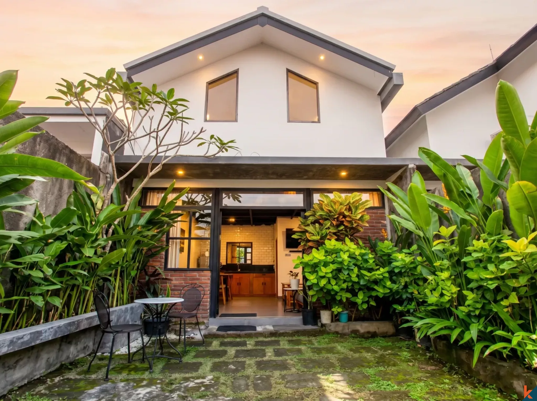 One Bedroom Loft Style Leasehold Property in Central Umalas - Bumbak