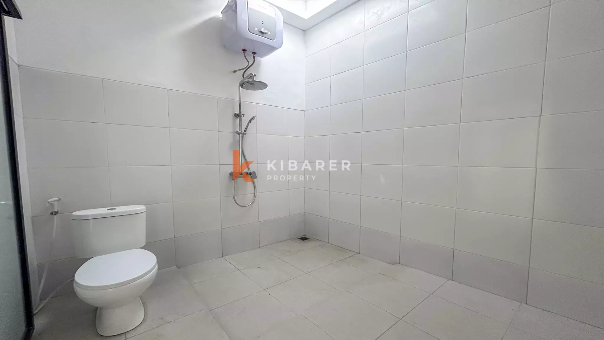 Modern Unfurnished Three-Bedroom Villa with Private Pool in Prime Pererenan Location