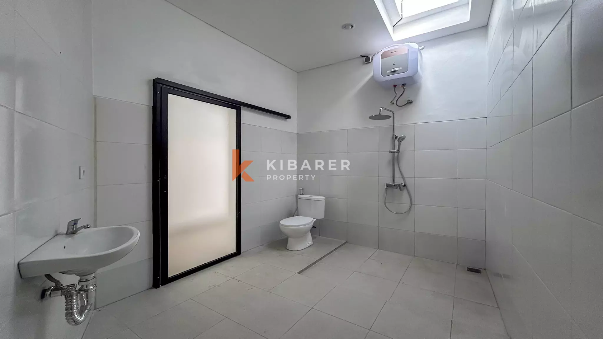 Modern Unfurnished Three-Bedroom Villa with Private Pool in Prime Pererenan Location