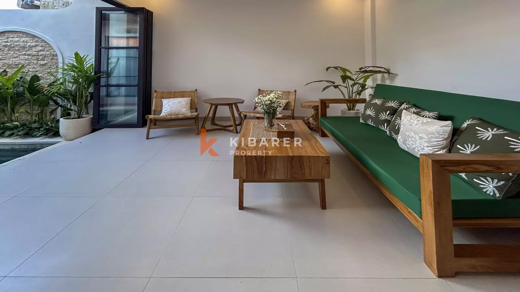 Charming Three-Bedroom Tropical Villa with Pool in Buduk