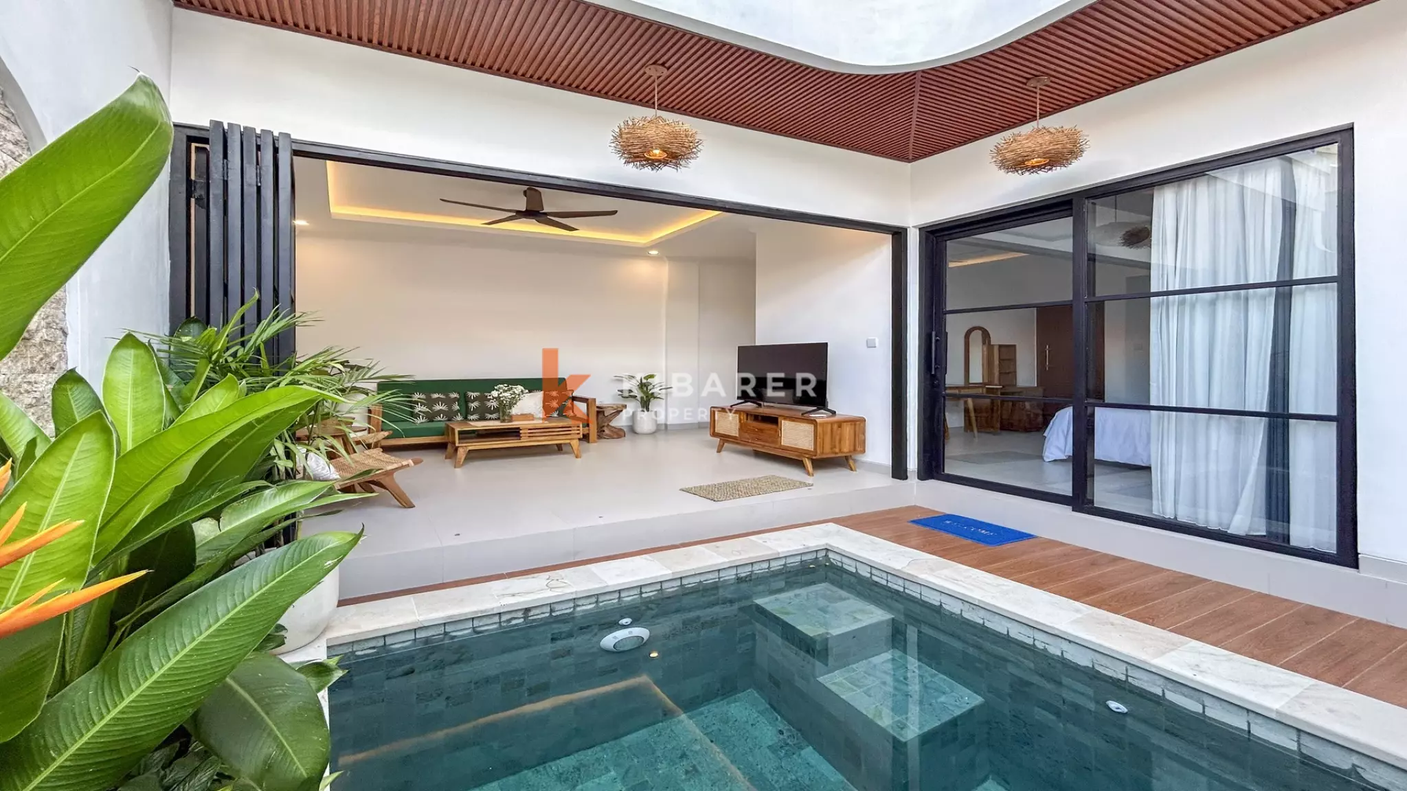 Charming Three-Bedroom Tropical Villa with Pool in Buduk