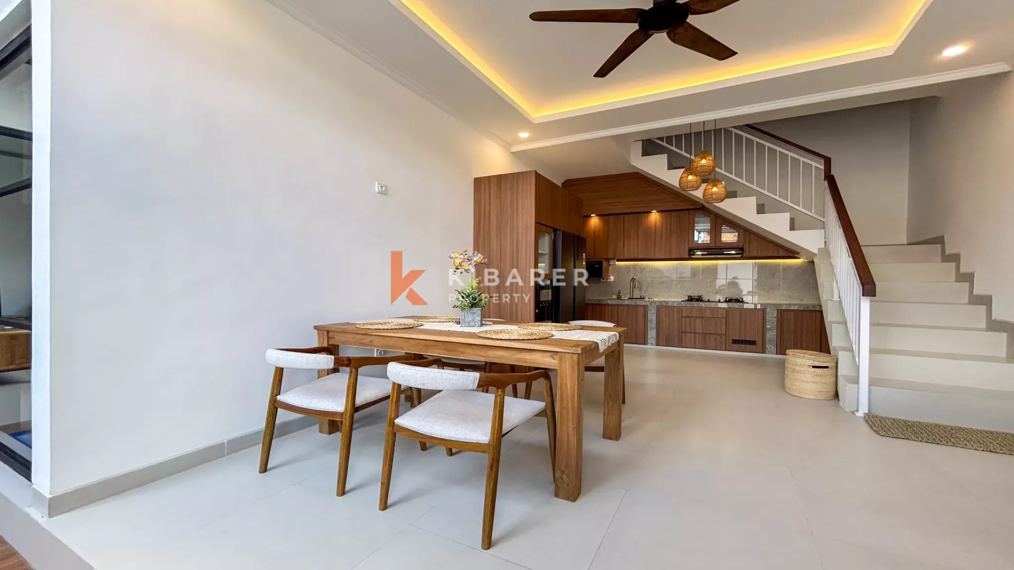 Charming Three-Bedroom Tropical Villa with Pool in Buduk