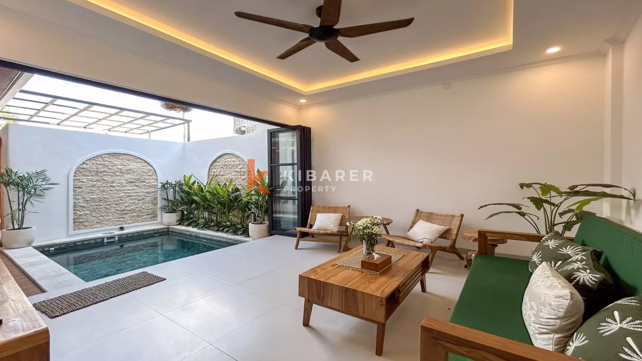 Charming Three-Bedroom Tropical Villa with Pool in Buduk