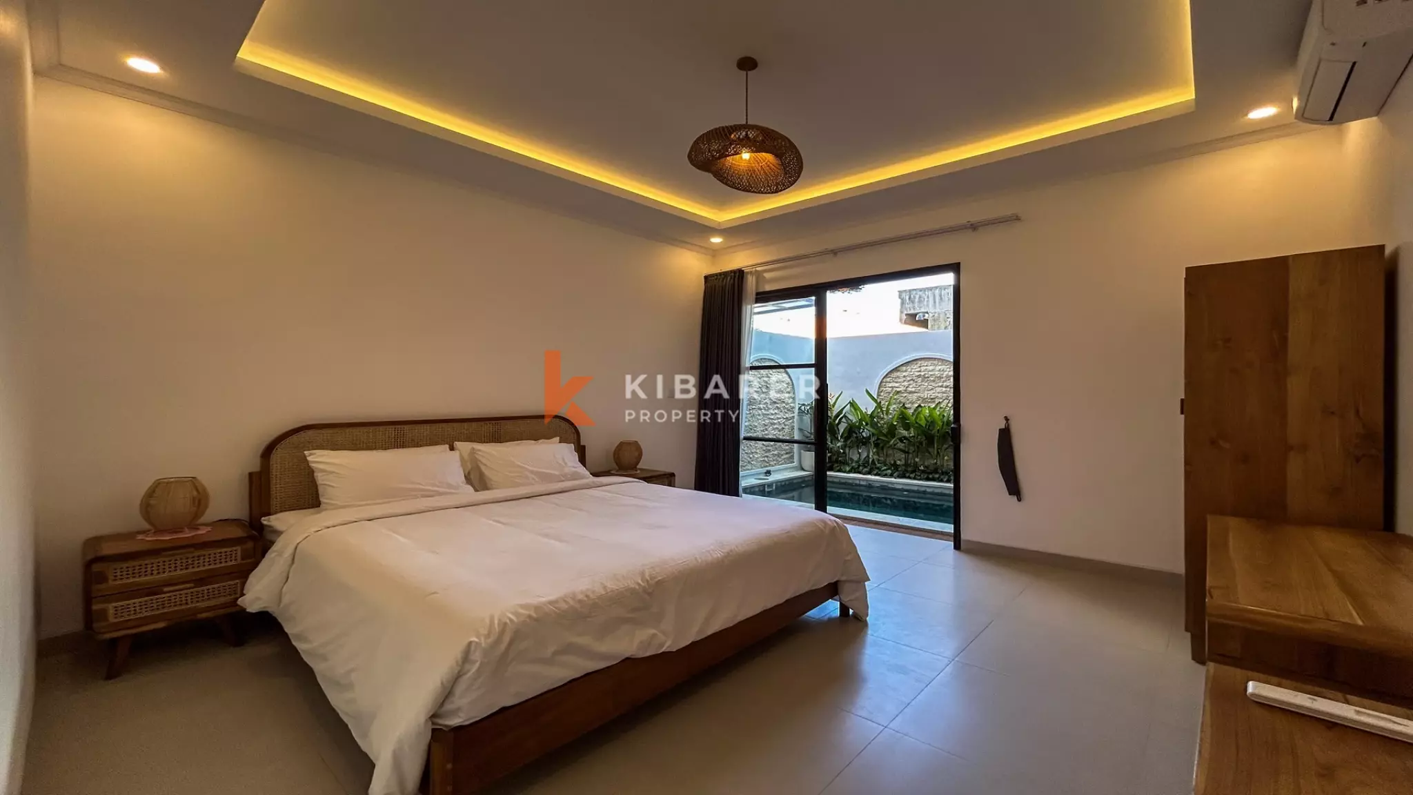 Charming Three-Bedroom Tropical Villa with Pool in Buduk