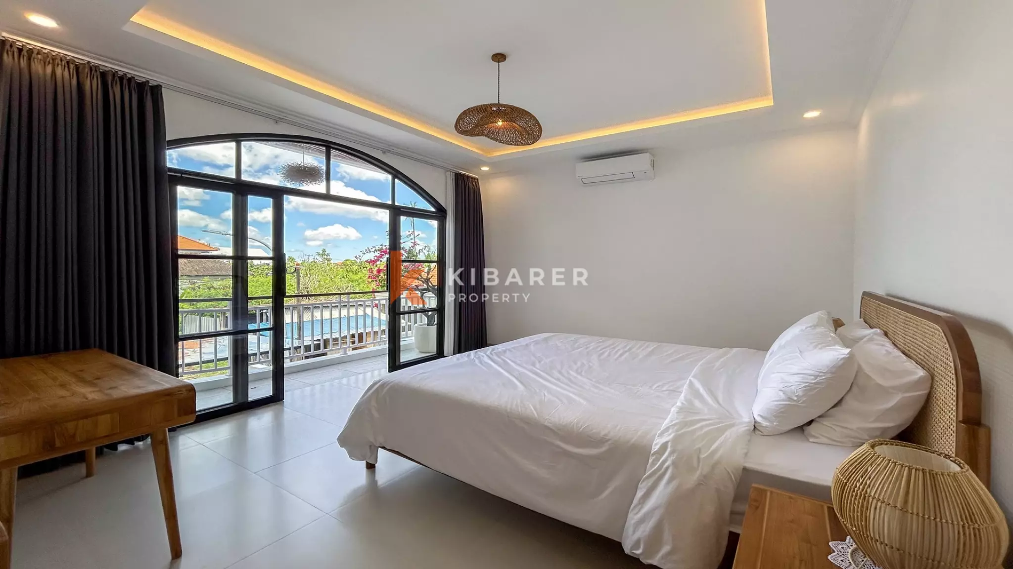 Charming Three-Bedroom Tropical Villa with Pool in Buduk