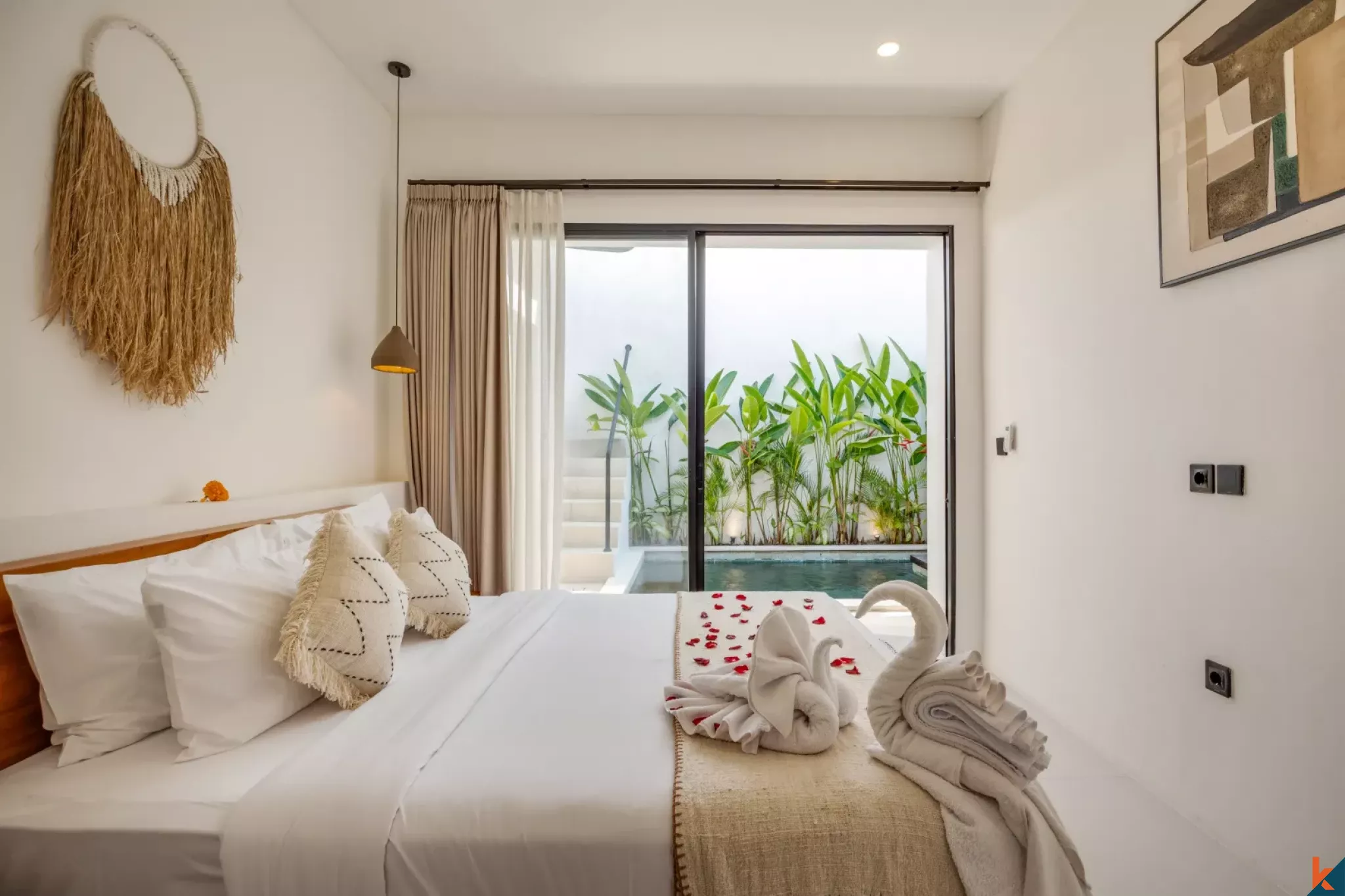 Vila Dua Kamar Tidur yang Menawan di Cemagi yang Tenang