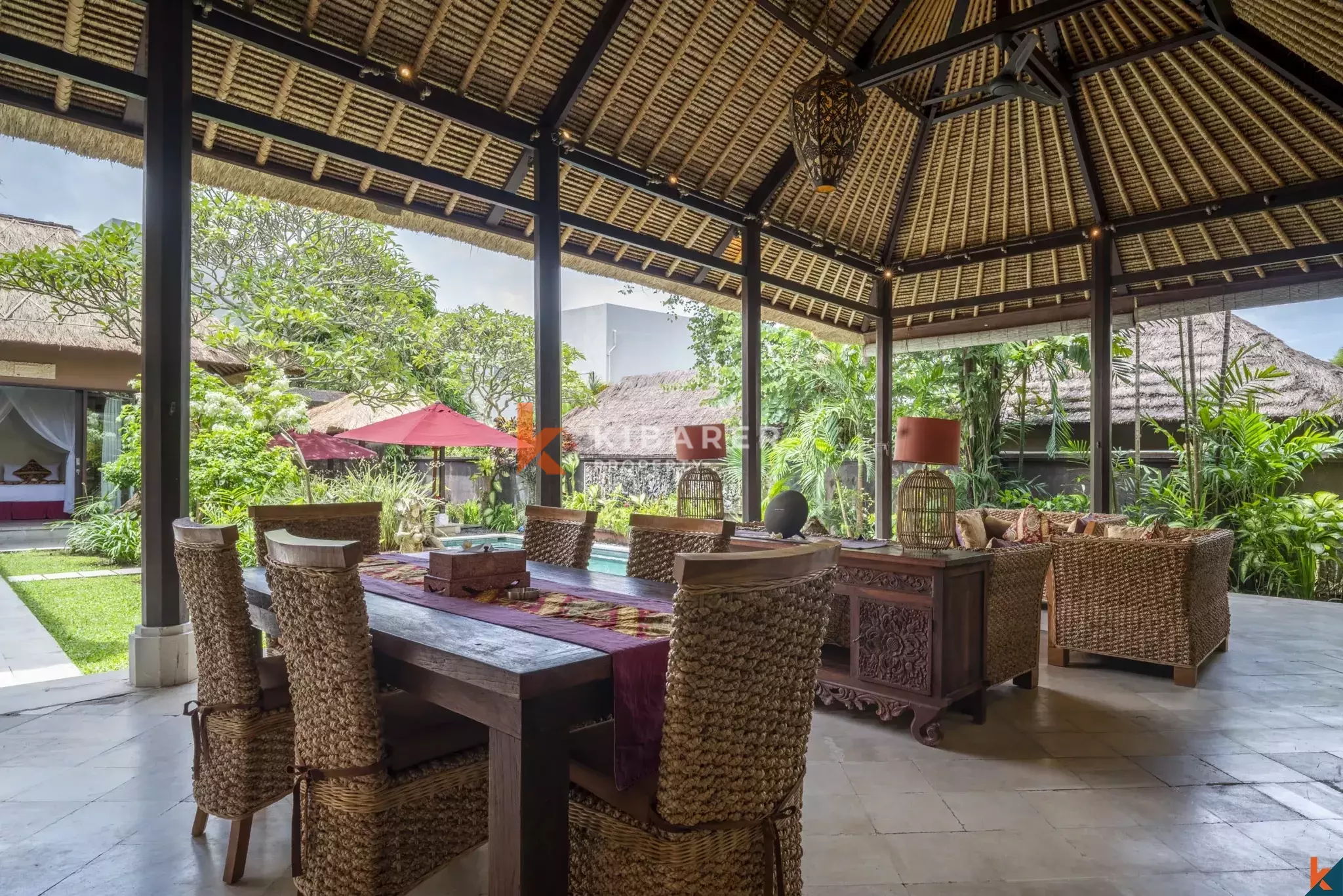 Villa Tropis Tiga Kamar Tidur yang Tenang di Jantung Pererenan