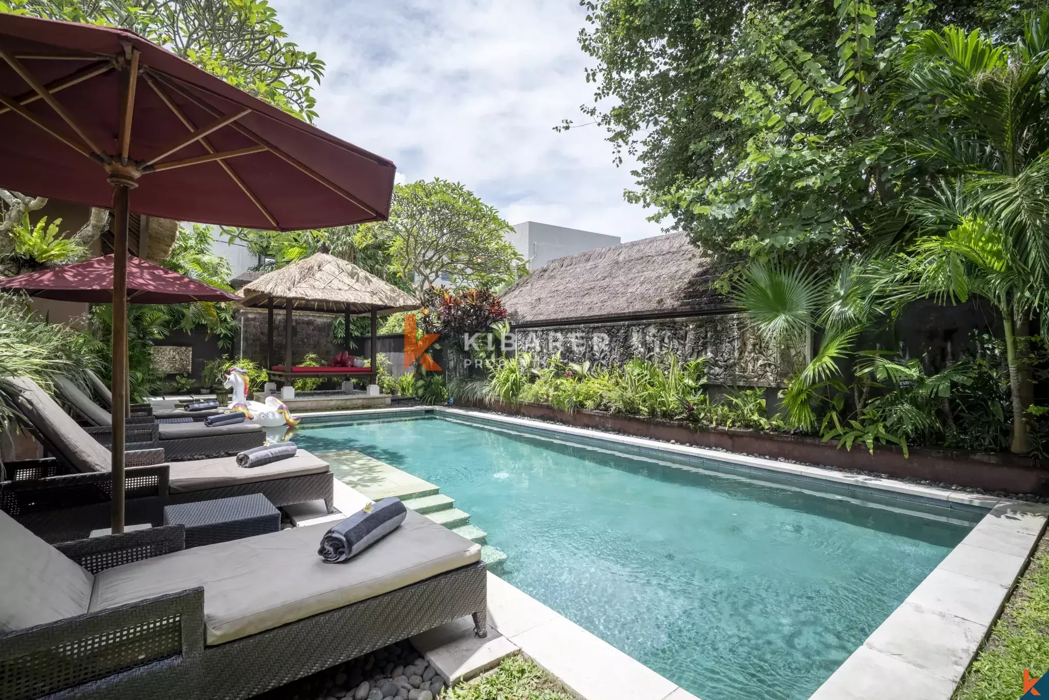 Villa Tropis Tiga Kamar Tidur yang Tenang di Jantung Pererenan