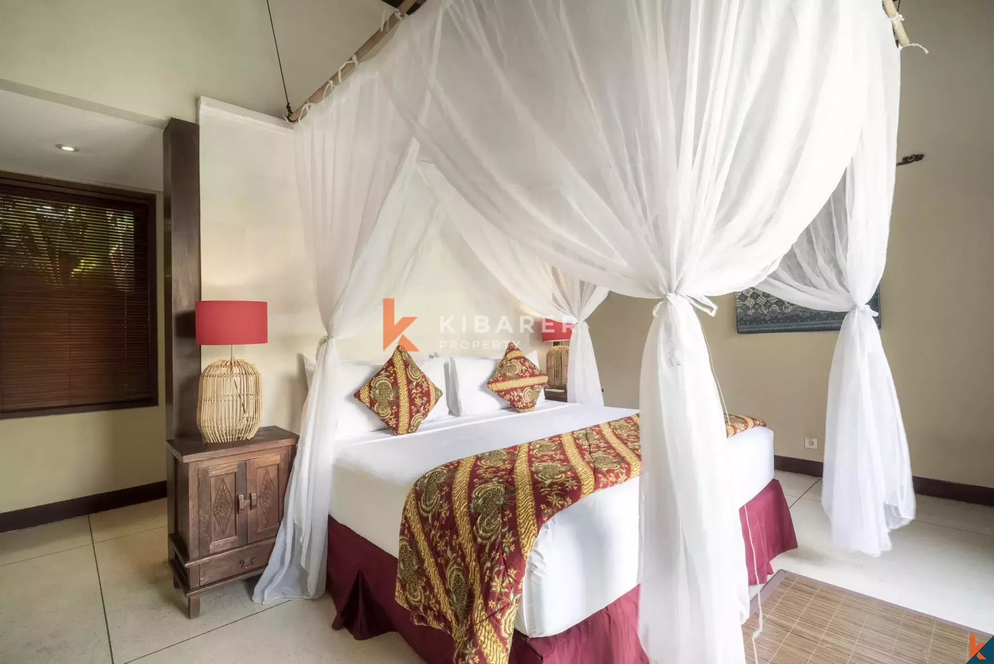 Villa Tropis Tiga Kamar Tidur yang Tenang di Jantung Pererenan