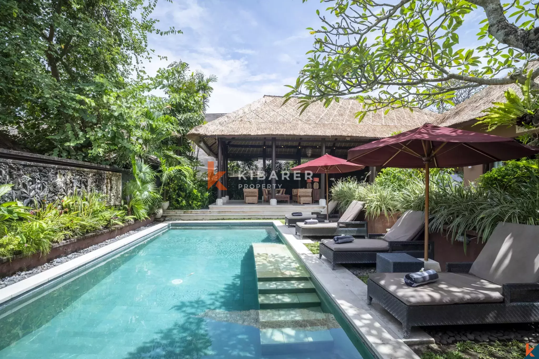 Villa Tropis Tiga Kamar Tidur yang Tenang di Jantung Pererenan