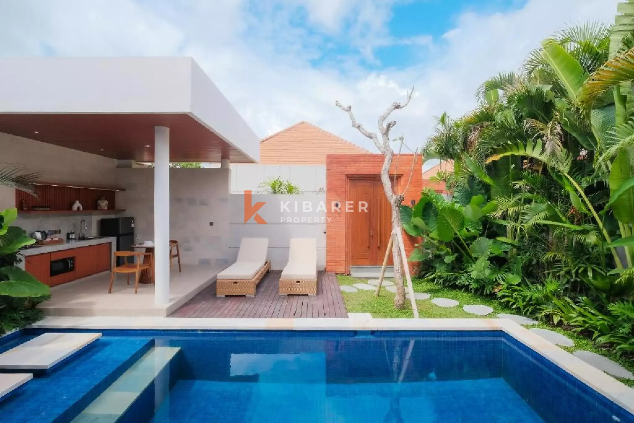 Modern Beachside One Villa with Private Pool in Seseh