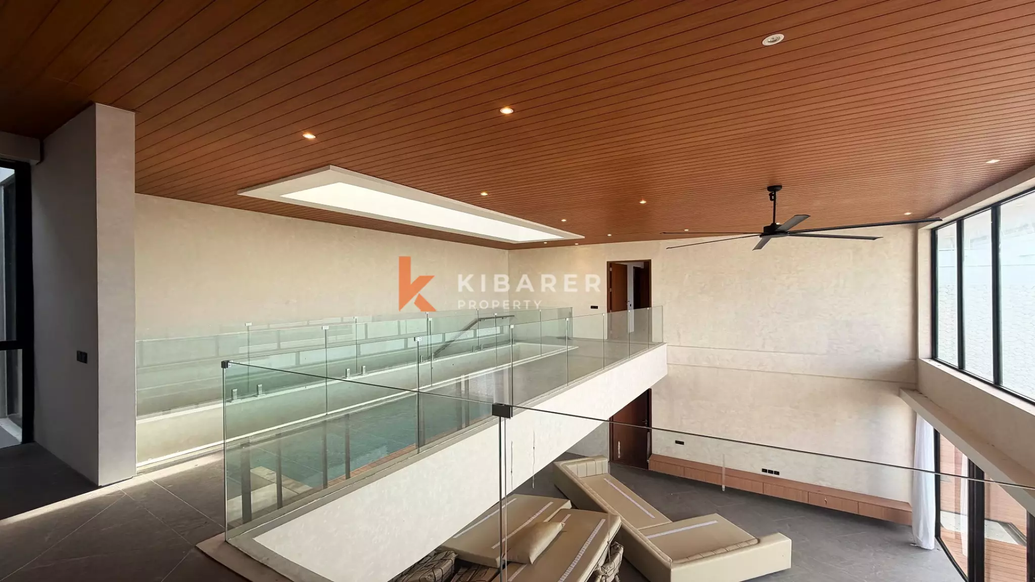 Vila Mewah Keluarga dengan Tiga Kamar Tidur dan Ruang Santai Ter sunken di Ungasan