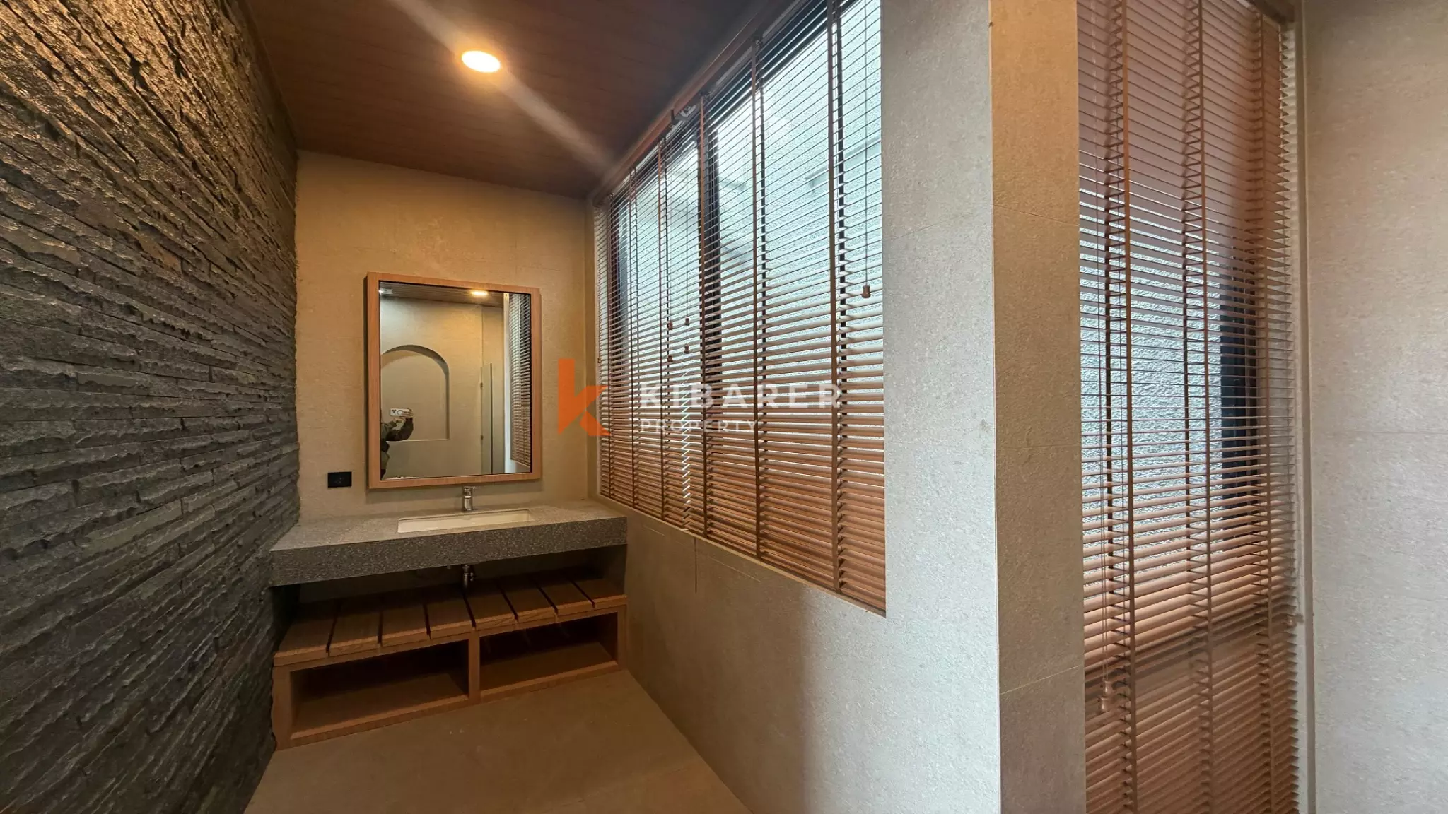 Vila Mewah Keluarga dengan Tiga Kamar Tidur dan Ruang Santai Ter sunken di Ungasan