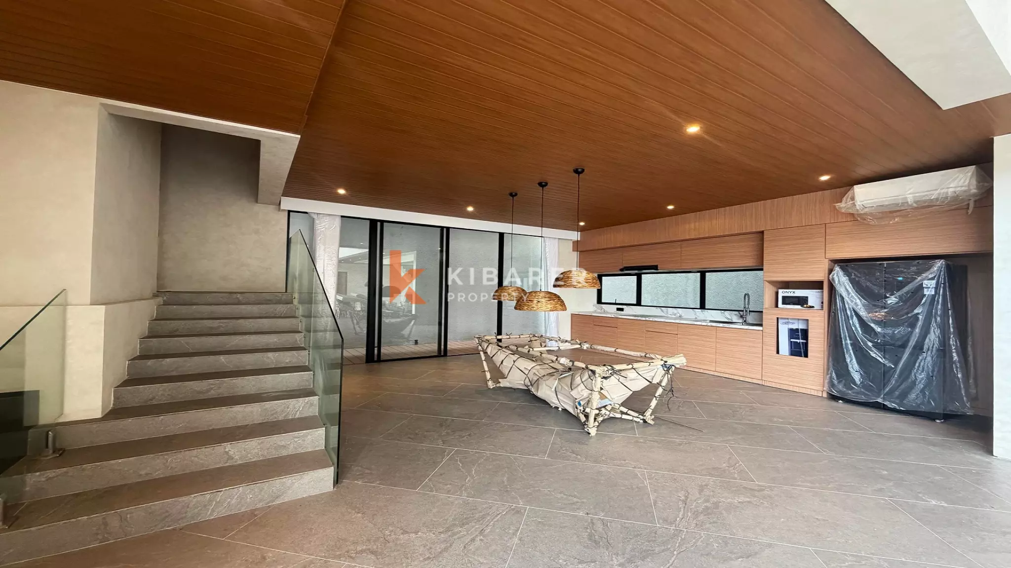 Vila Mewah Keluarga dengan Tiga Kamar Tidur dan Ruang Santai Ter sunken di Ungasan