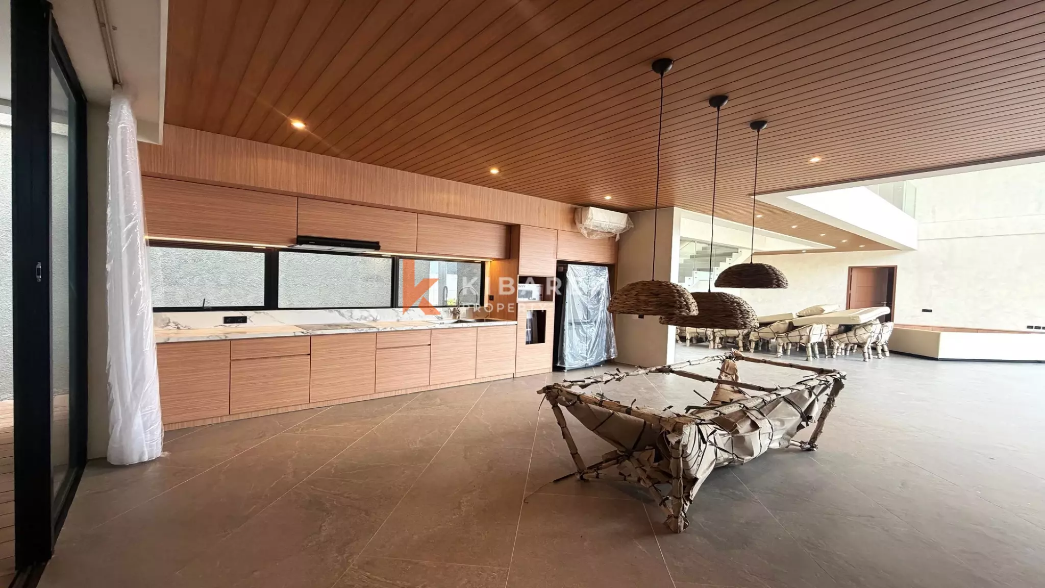 Vila Mewah Keluarga dengan Tiga Kamar Tidur dan Ruang Santai Ter sunken di Ungasan