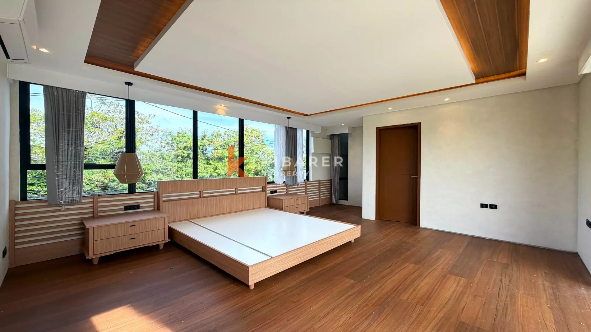 Vila Mewah Keluarga dengan Tiga Kamar Tidur dan Ruang Santai Ter sunken di Ungasan