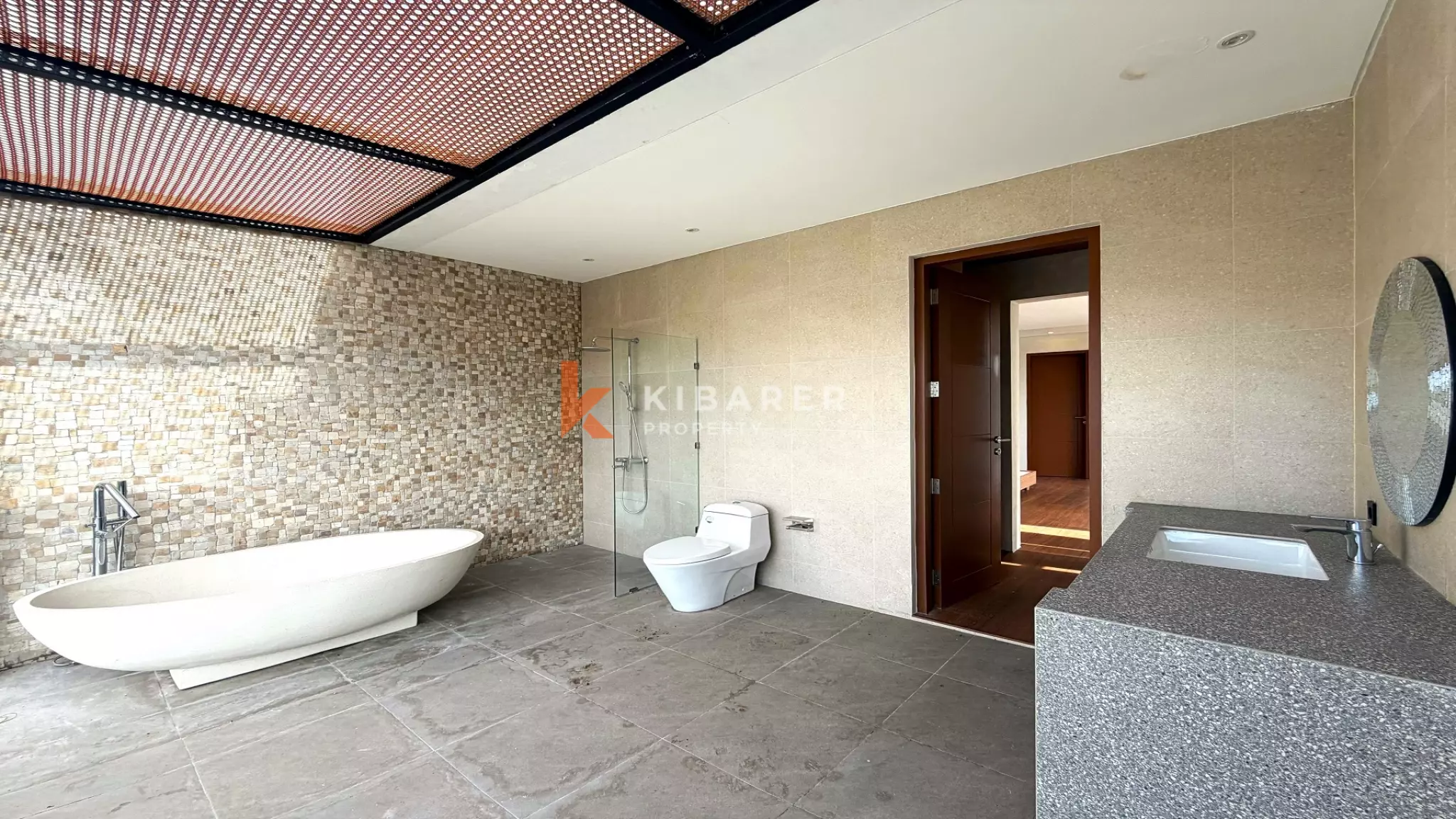 Vila Mewah Keluarga dengan Tiga Kamar Tidur dan Ruang Santai Ter sunken di Ungasan