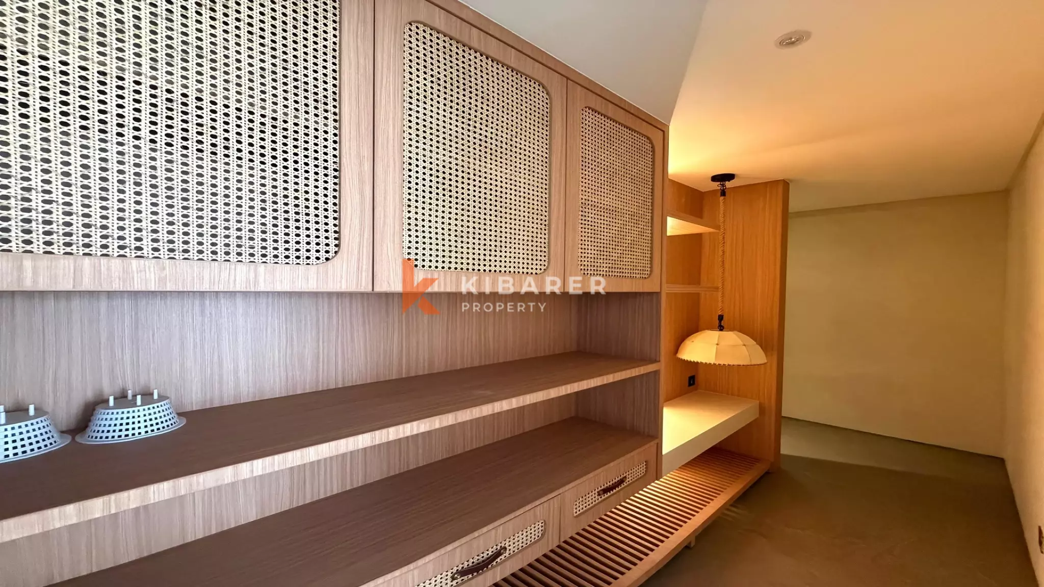 Vila Mewah Keluarga dengan Tiga Kamar Tidur dan Ruang Santai Ter sunken di Ungasan