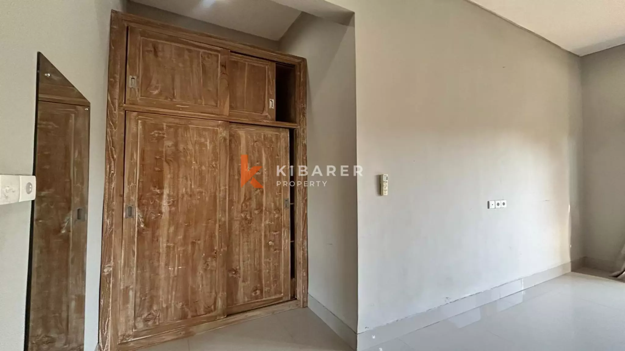 Villa Menawan Bergaya Bali dengan Dua Kamar Tidur dan Kolam Renang Pribadi di Kerobokan